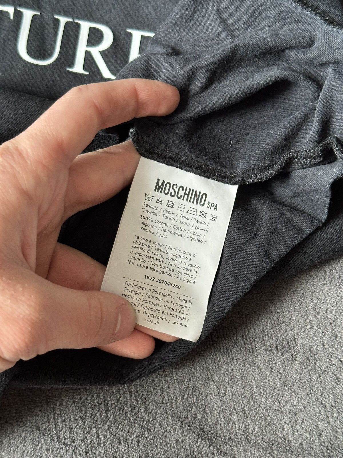 Moschino Moschino Couture! Italian Colors Tee in Black Size US M / EU 48-50 / 2 - 6 Thumbnail