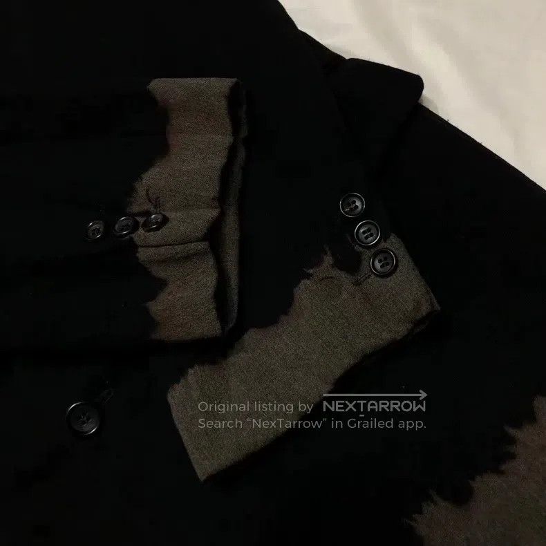 Comme des Garcons Comme Des Garcons Discolored Period Coat Size US M / EU 48-50 / 2 - 5 Thumbnail
