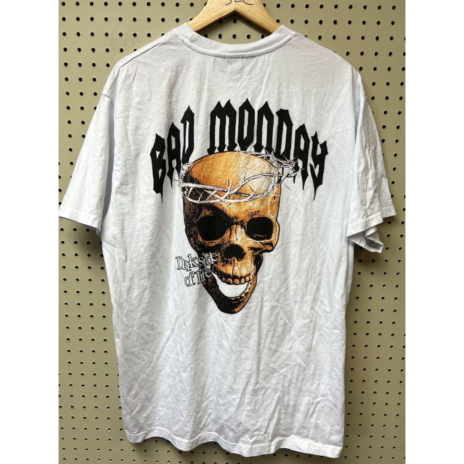 Vintage Bad Monday T-Shirt Dark side Of Life Skull Tee White Short Sleeve XL Men Crew Neck Vintage? No (remove question) Size US XL / EU 56 / 4 - 2 Thumbnail