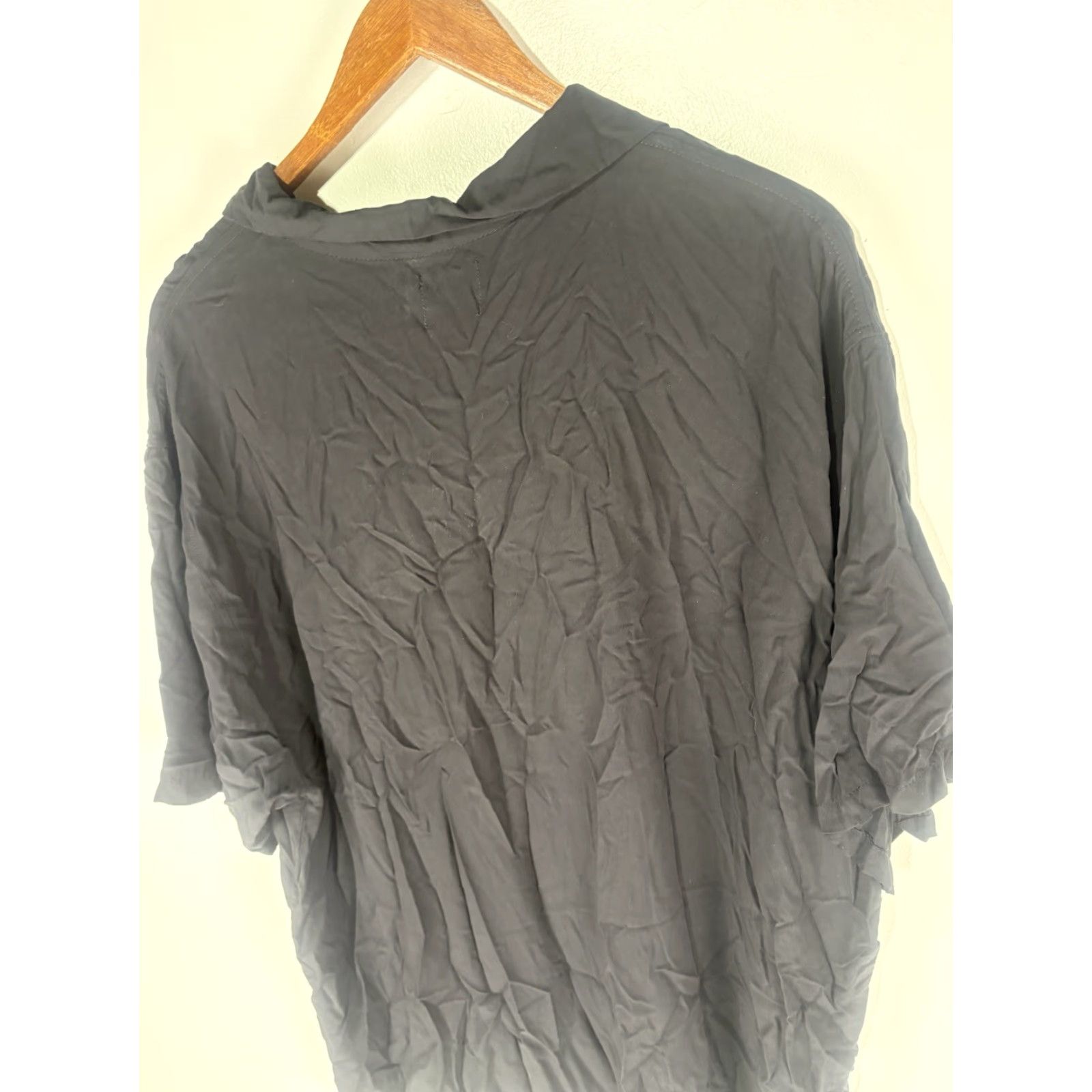 Pacsun VINTAGE Pac Sun Men's Button-Up Shirt Casual Travel Workwear Short Sleeve 100% Recycled Rayon XL Black Size US XL / EU 56 / 4 - 5 Thumbnail