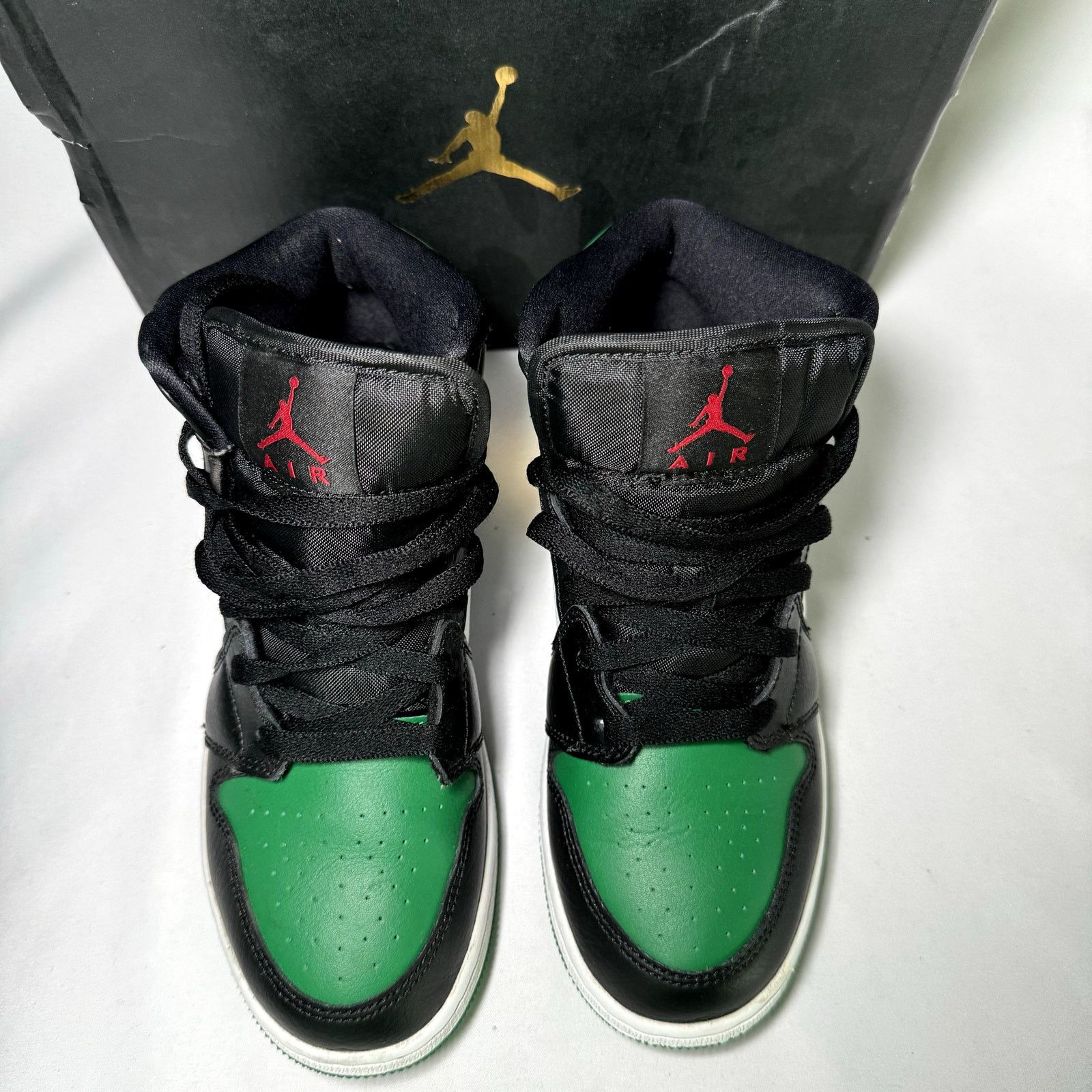 Jordan Brand × Nike Size 5 - Air Jordan 1 Mid GS Black Pine Green 2020 Shoes Size US 5 / EU 37 - 4 Thumbnail