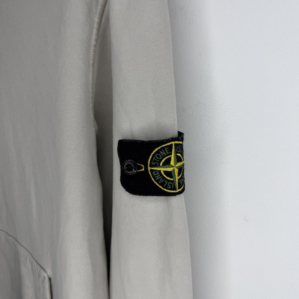 Stone Island Stone Island Hoodie Sweatshirt Hooded Beige Badge Logo Size US M / EU 48-50 / 2 - 5 Thumbnail