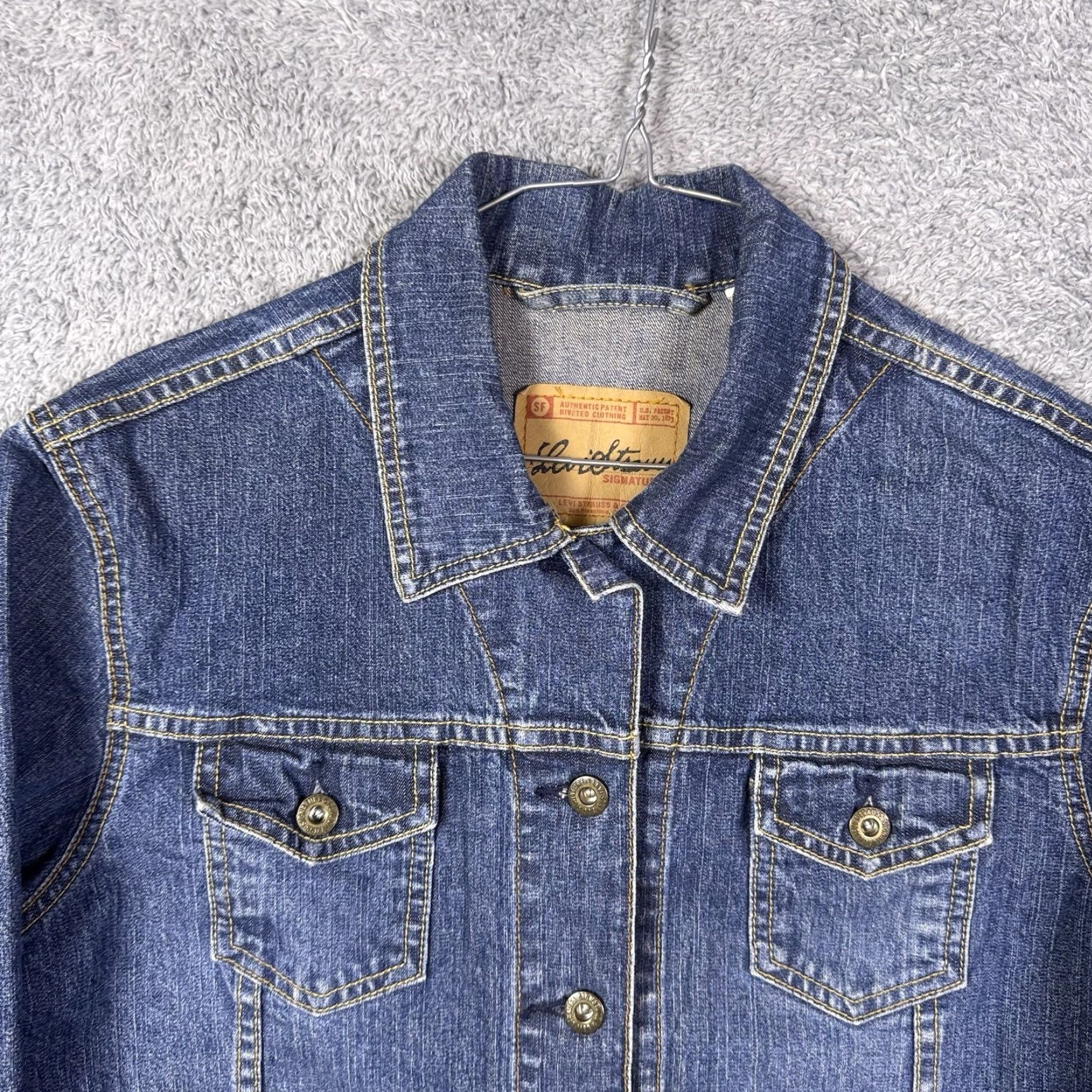 Levi's VINTAGE Levi's Denim Trucker Jacket Womens M (8/10) Y2K 2005 Chore Field Jean Jacket Size 32" / US 10 / IT 46 - 4 Thumbnail