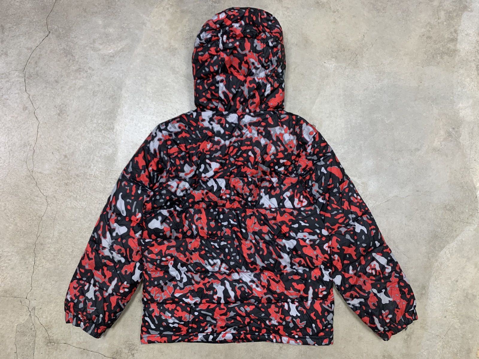 Nike Nike Red Camo Puffer Jacket Size US M / EU 48-50 / 2 - 20 Thumbnail