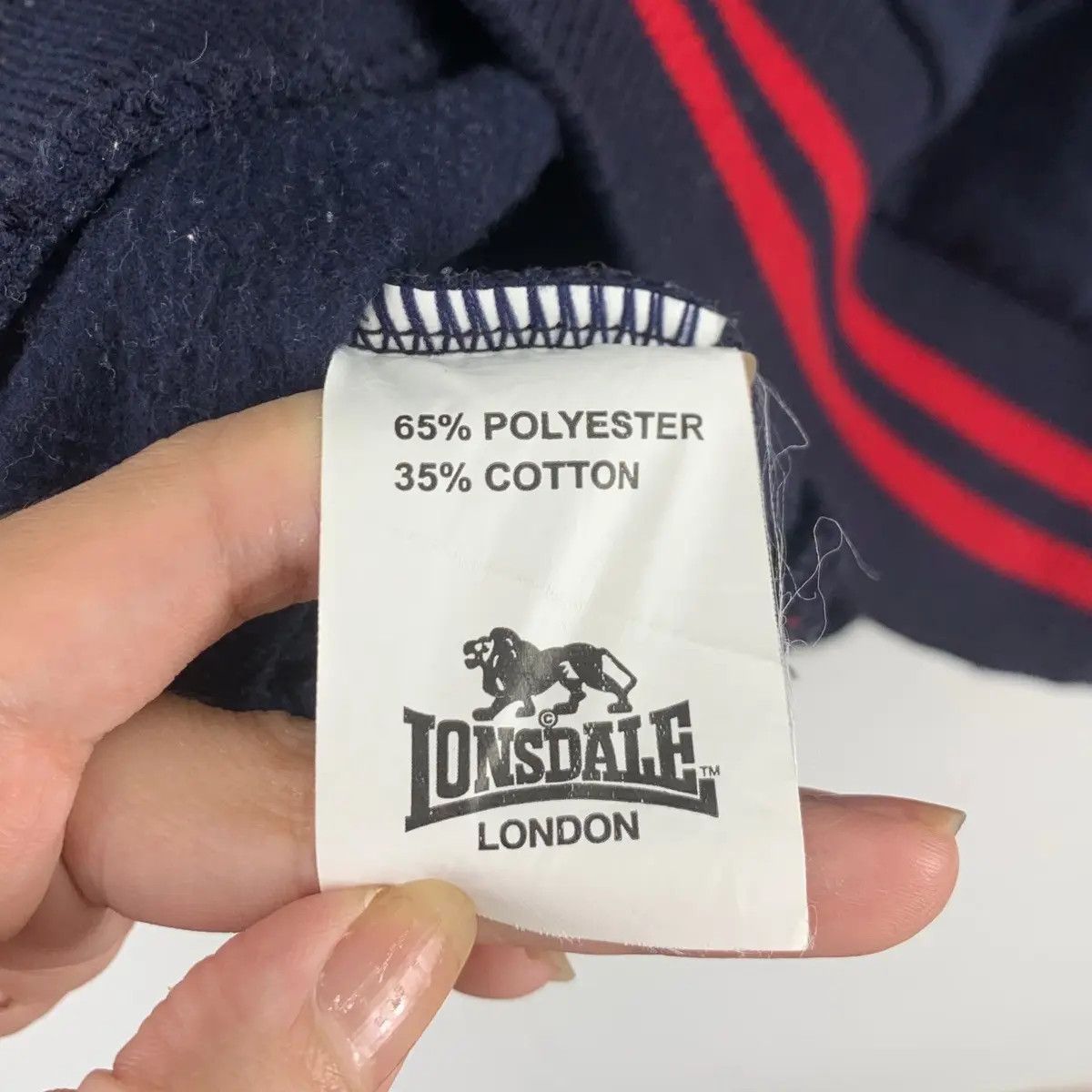 Lonsdale Vintage LONSDALE LONDON Embossed Center Logo Size US L / EU 52-54 / 3 - 8 Thumbnail