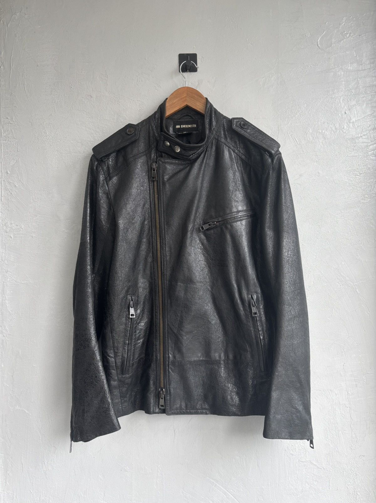 Ann Demeulemeester Ann Demeulemeester SS2003 cracked leather biker jacket Size US M / EU 48-50 / 2 - 2 Thumbnail