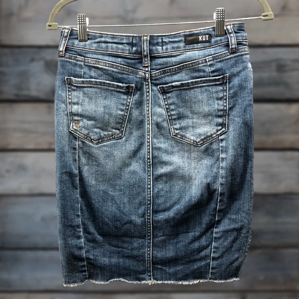 Vintage VINTAGE? No. Connie Denim Pencil Skirt Womens 00 Dark Wash Blue High Rise Low Frayed Hem Stretch KUT from the Kloth Size 24" / US 00 / IT 34 - 1 Thumbnail