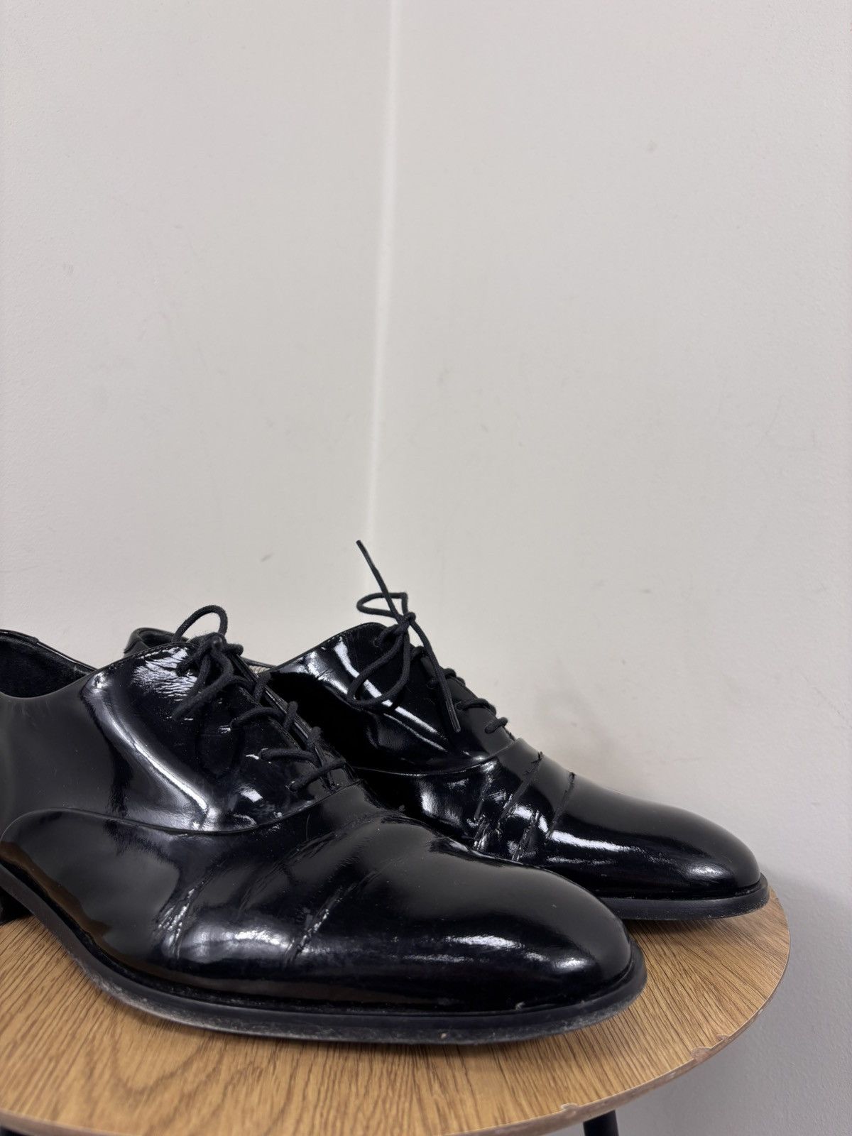 Loake Loake Lifestyle Men’s Black Patent Leather Dress Shoes Size US 9.5 / EU 42-43 - 5 Thumbnail