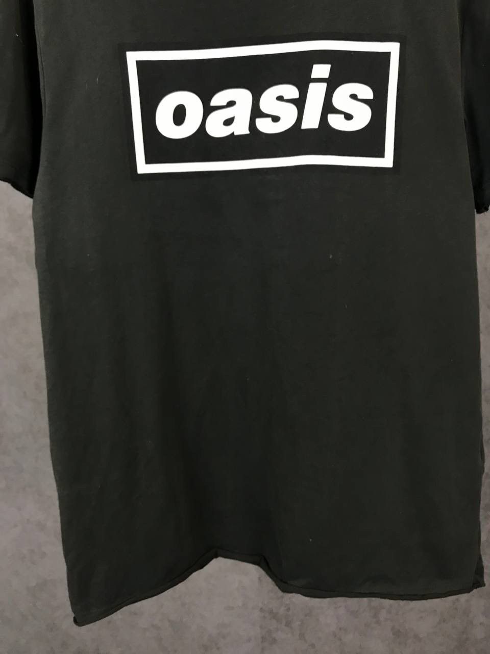 Band Tees Oasis big center logo rock band tee Size US M / EU 48-50 / 2 - 4 Thumbnail