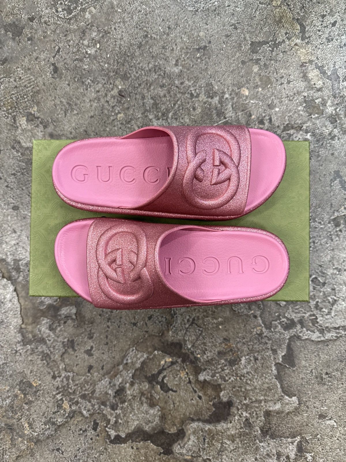 Gucci Gucci Interlocking G Metallic Rose Pink Slide Size US 10 / IT 40 - 1 Thumbnail