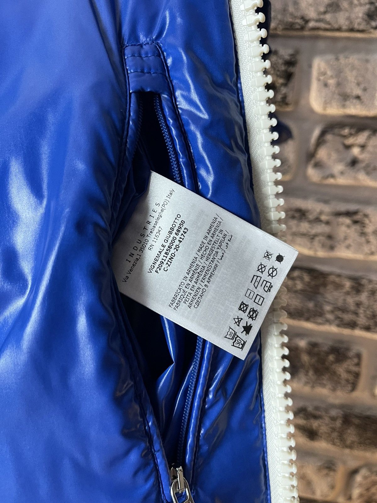 Moncler MONCLER VIGNEMALE JACKET BLUE SZ 1 Size US S / EU 44-46 / 1 - 7 Thumbnail