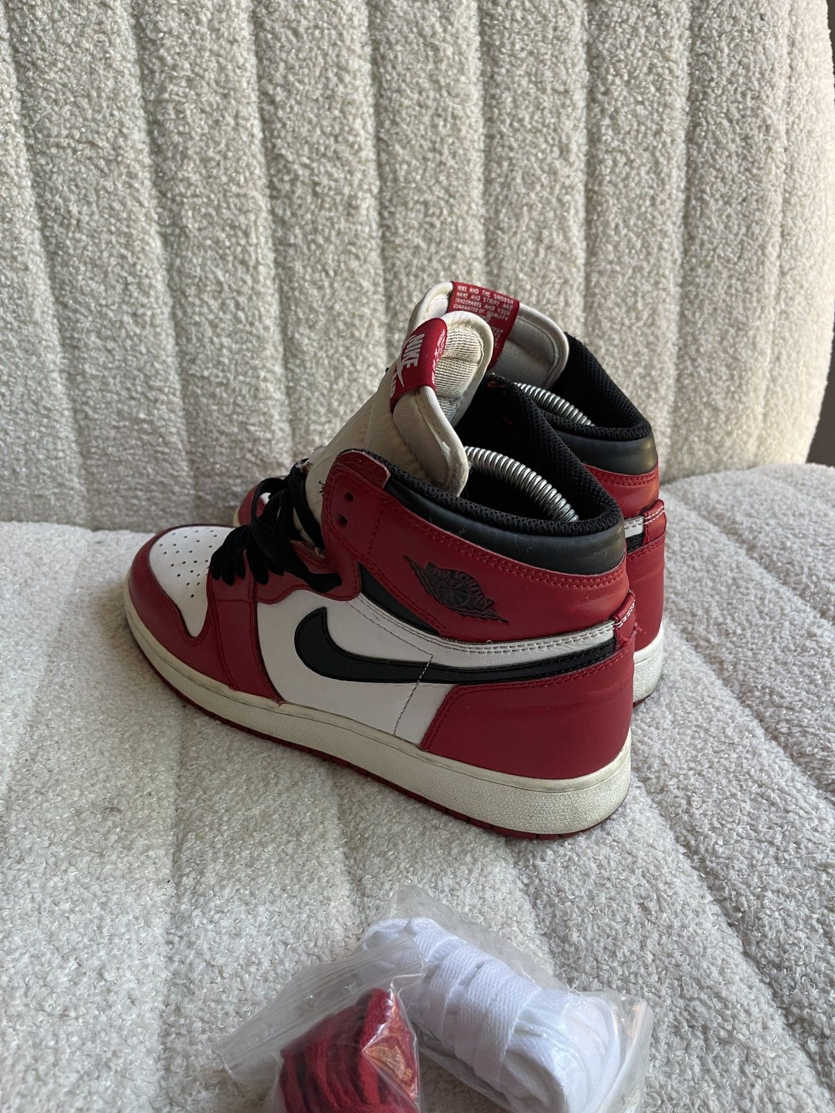 Nike Nike Air Jordan 1 High Chicago (2015) Size US 8 / IT 38 - 3 Thumbnail