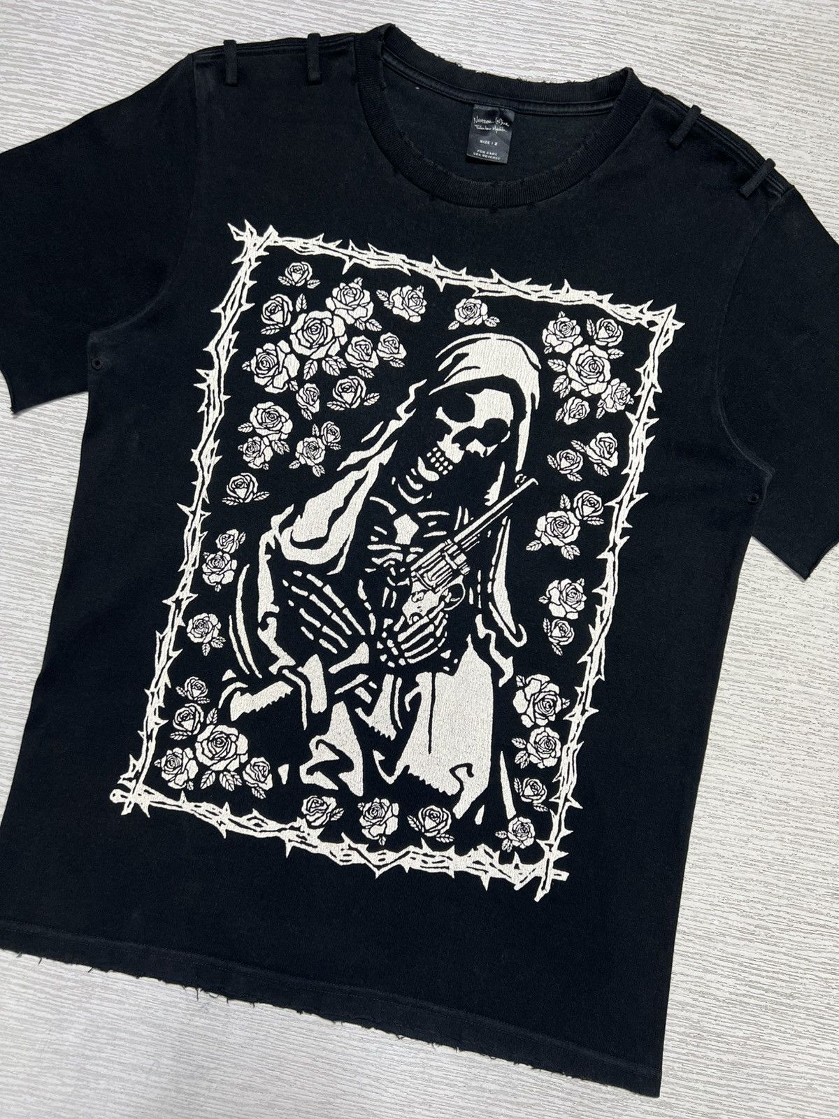 Number (N)ine Number (N)ine - SS06 - Guns & Roses Skeleton Distressed Tee Size US M / EU 48-50 / 2 - 3 Thumbnail
