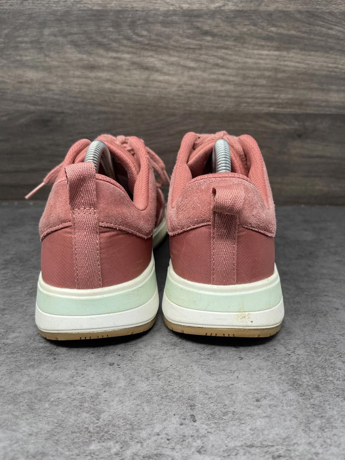 Vionic Vionic Breilyn Shoes Womens Size 8.5 Pink White Sneakers Size US 8.5 / IT 38.5 - 6 Thumbnail