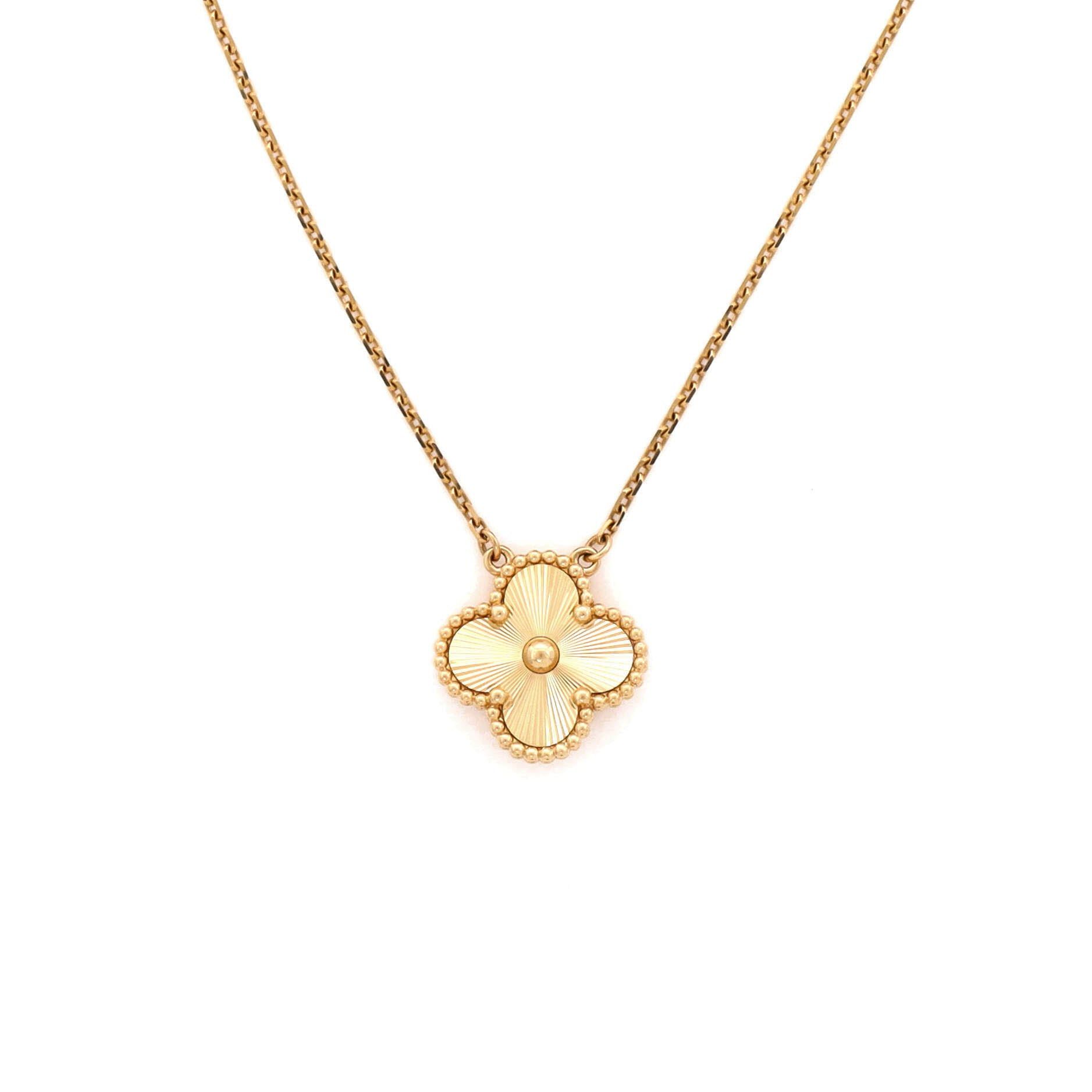 Van Cleef & Arpels Vintage Alhambra Pendant Necklace Size ONE SIZE - 1 Thumbnail