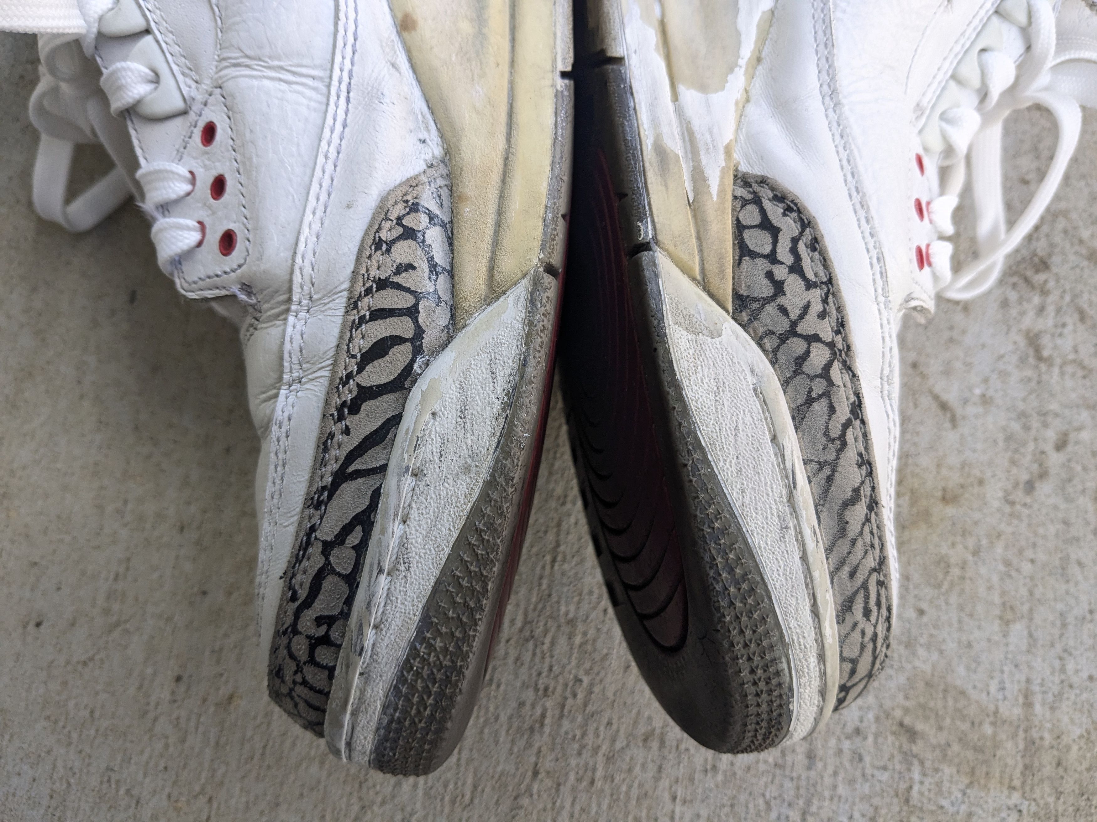 Jordan Brand Nike Air Jordan Retro 3 White Cement 13 2011 136064-105 Size US 13 / EU 46 - 10 Thumbnail