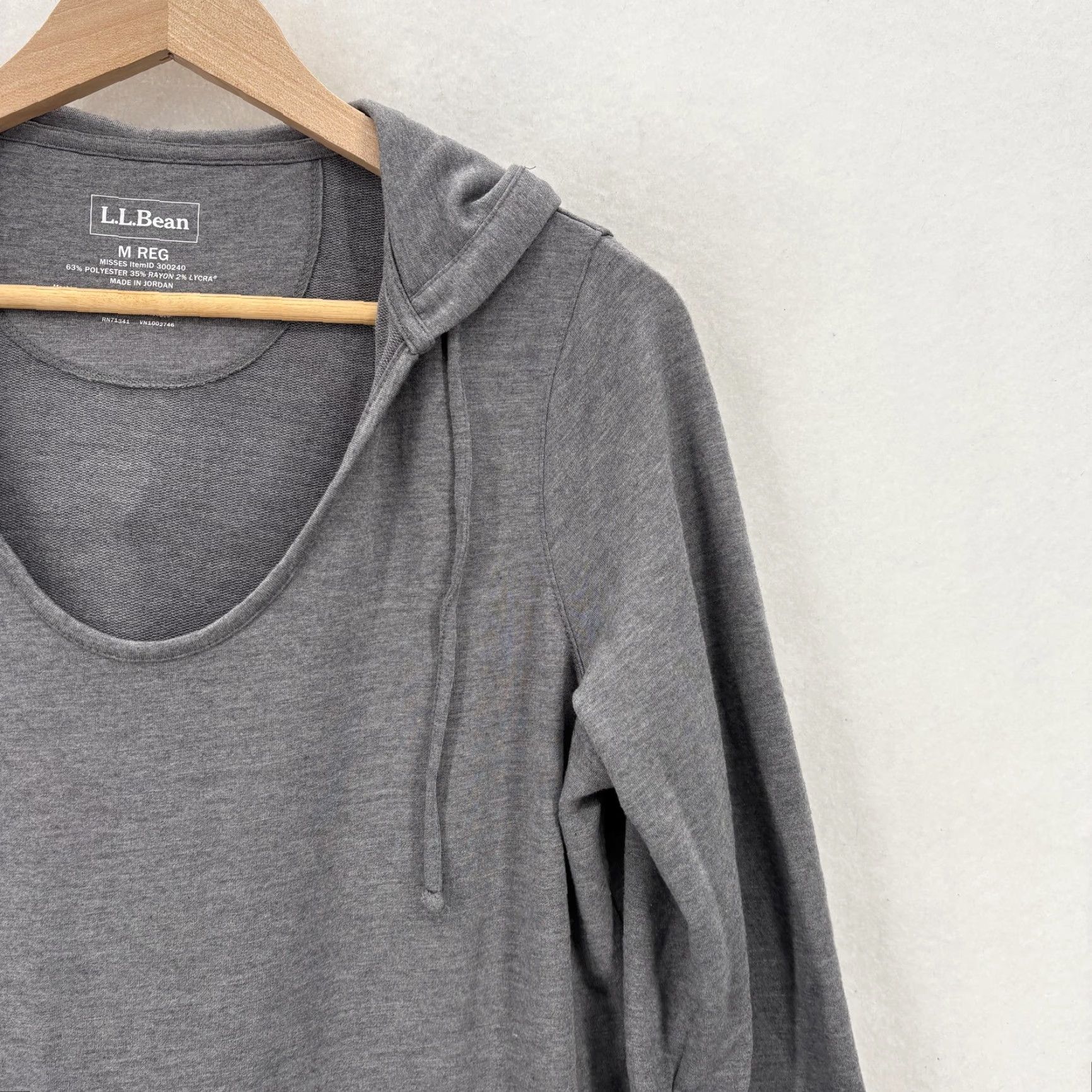 Vintage L.L.Bean Hoodie Tunic Womens M Gray Long Sleeve Kangaroo Pocket Jersey Knit Scoop Neck Pullover Lightweight Relaxed Neckline Size M / US 6-8 / IT 42-44 - 2 Thumbnail