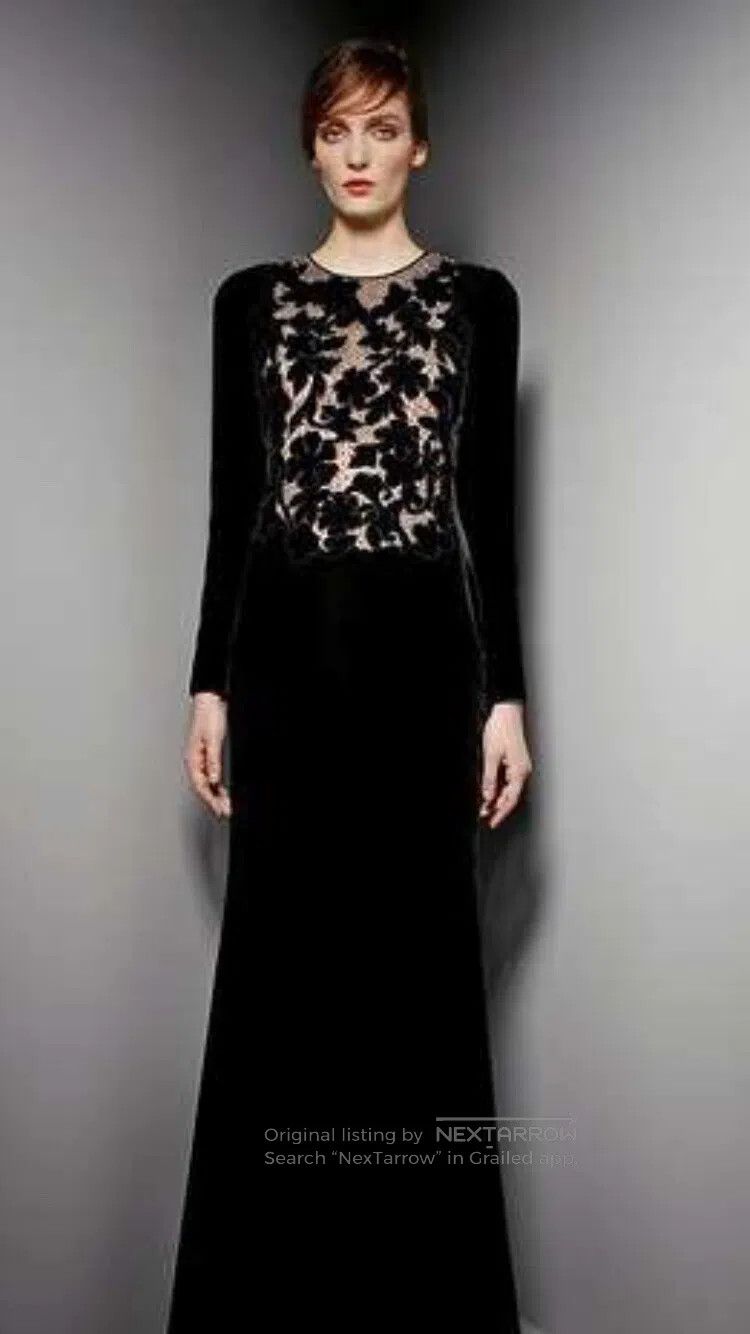 Valentino Valentino Baby's breath velvet black dress Size M / US 6-8 / IT 42-44 - 1 Thumbnail