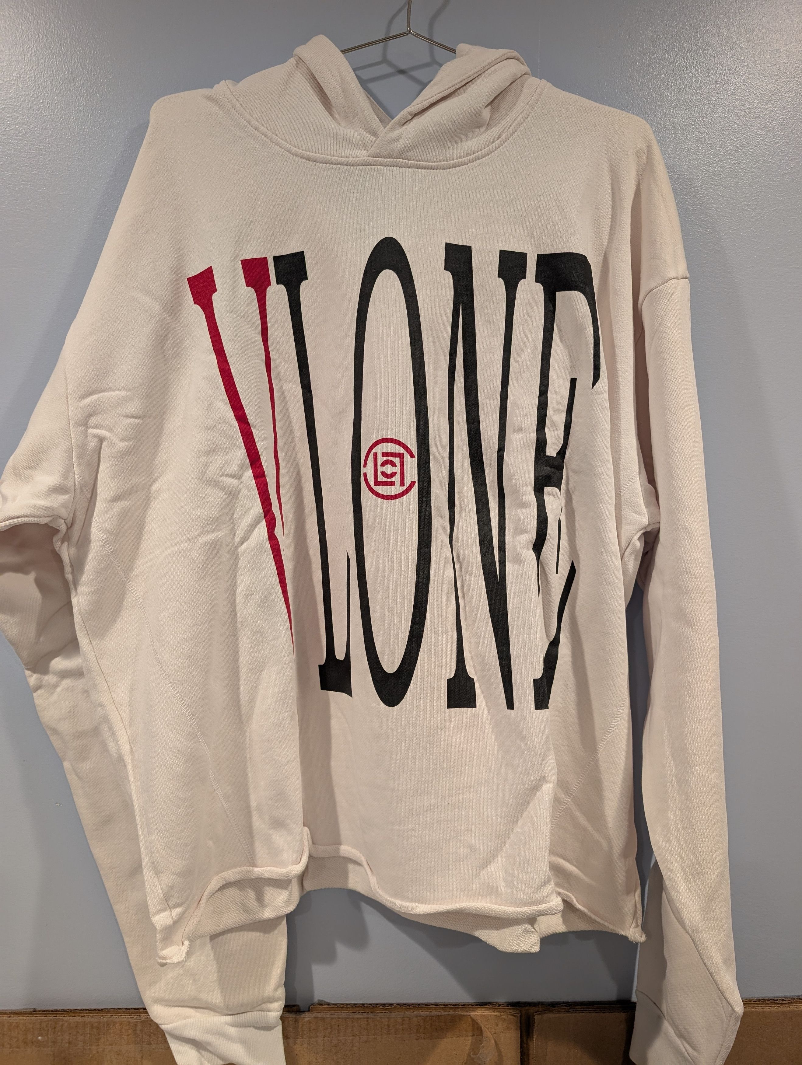 CLOT × Vlone Clot x Vlone White Hoodie size M Size US M / EU 48-50 / 2 - 1 Thumbnail