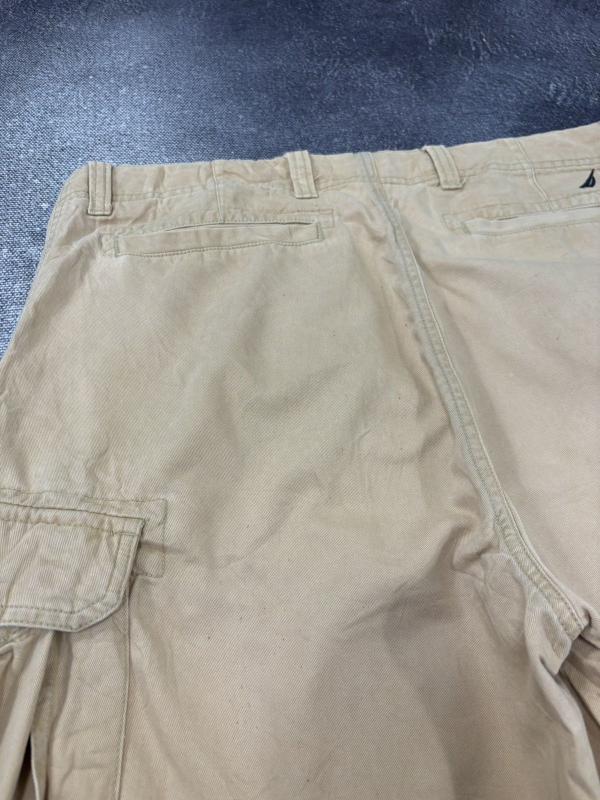 Nautica Vintage Nautica Men’s Y2K Outdoor Hype Cargo Shorts Size US 36 / EU 52 - 17 Thumbnail