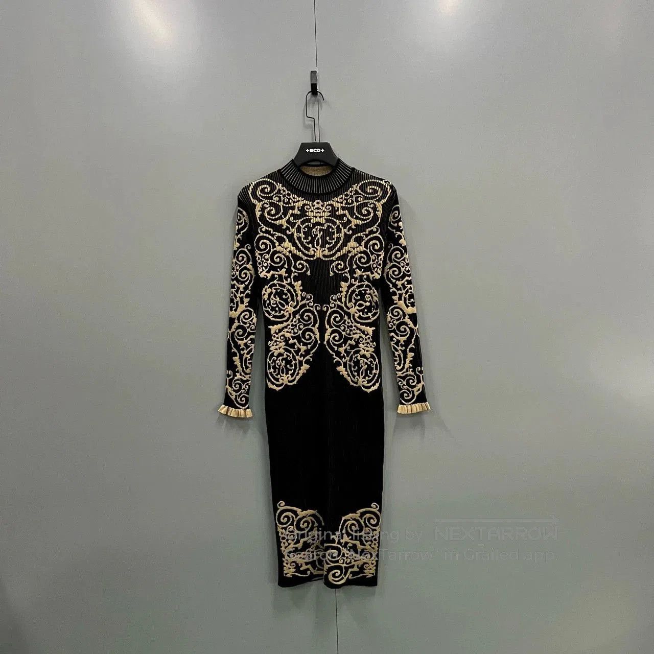 Fendi FENDI Black Gold Totem Knit Dress. Size US XL / EU 56 / 4 - 1 Thumbnail