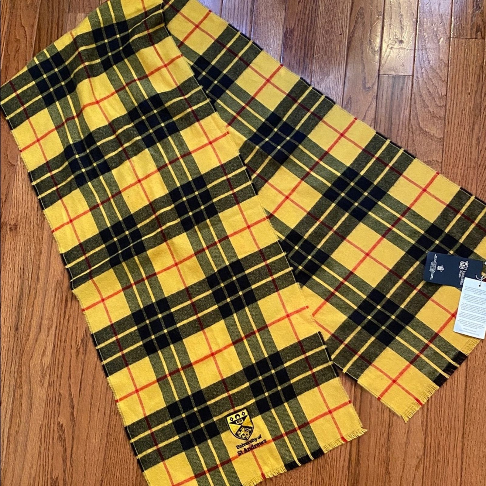 Johnstons Of Elgin NEW Johnstons of Elgin MacLeod Univ of St Andrews Wool Scarf Size ONE SIZE - 2 Thumbnail