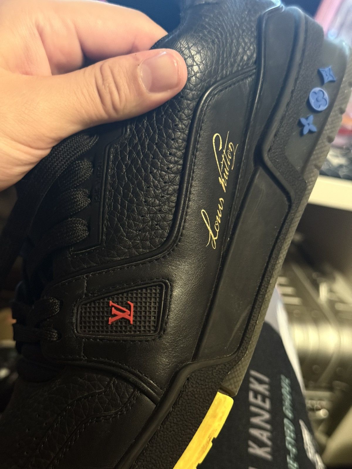 Louis Vuitton Louis Vuitton Signature Trainer Size US 7 / EU 40 - 17 Thumbnail