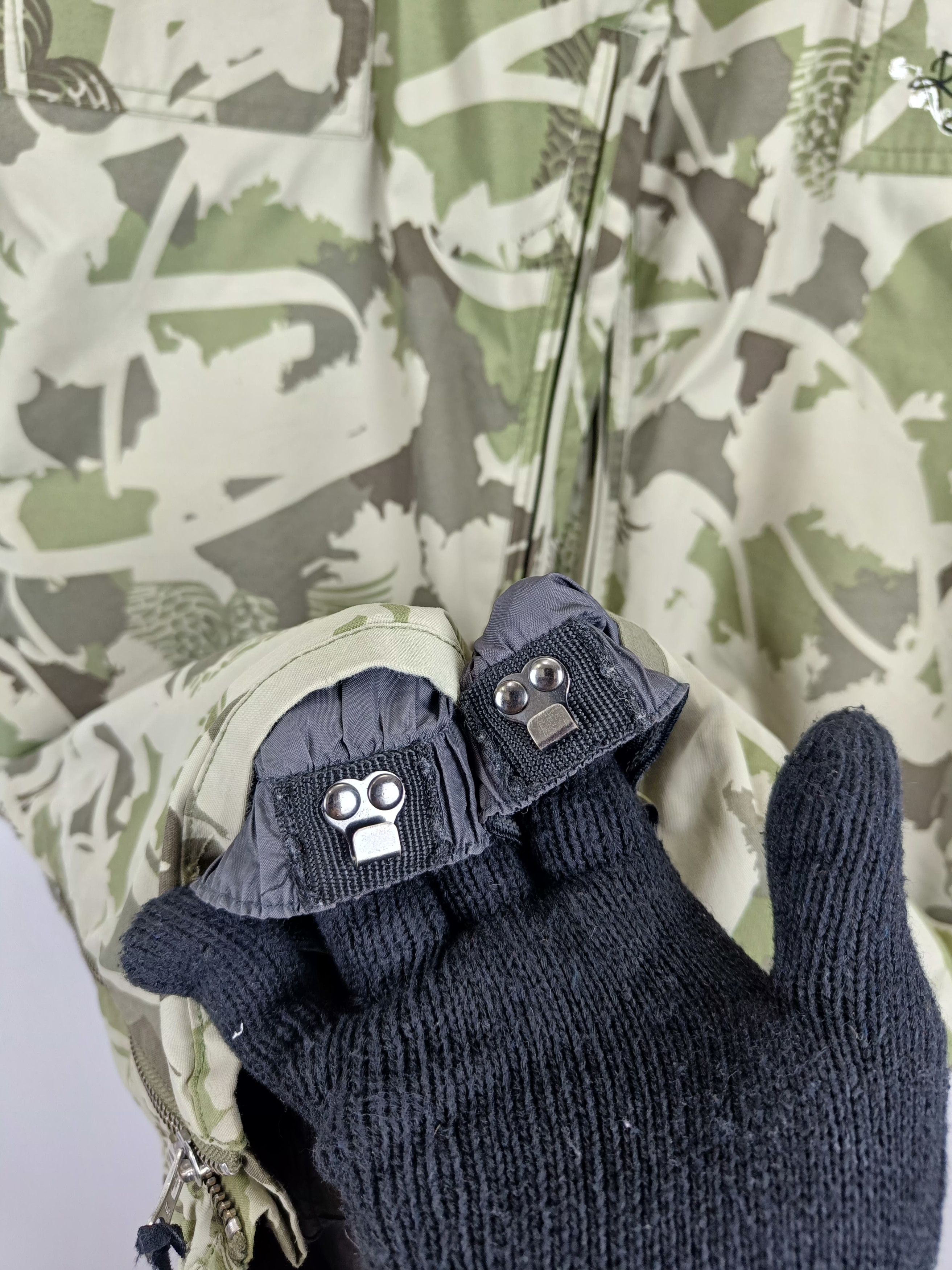 Japanese Brand Roxy Camouflage Snow Tactical Pocket Ski Pant Gorpcore Style Size 30" / US 8 / IT 44 - 8 Thumbnail