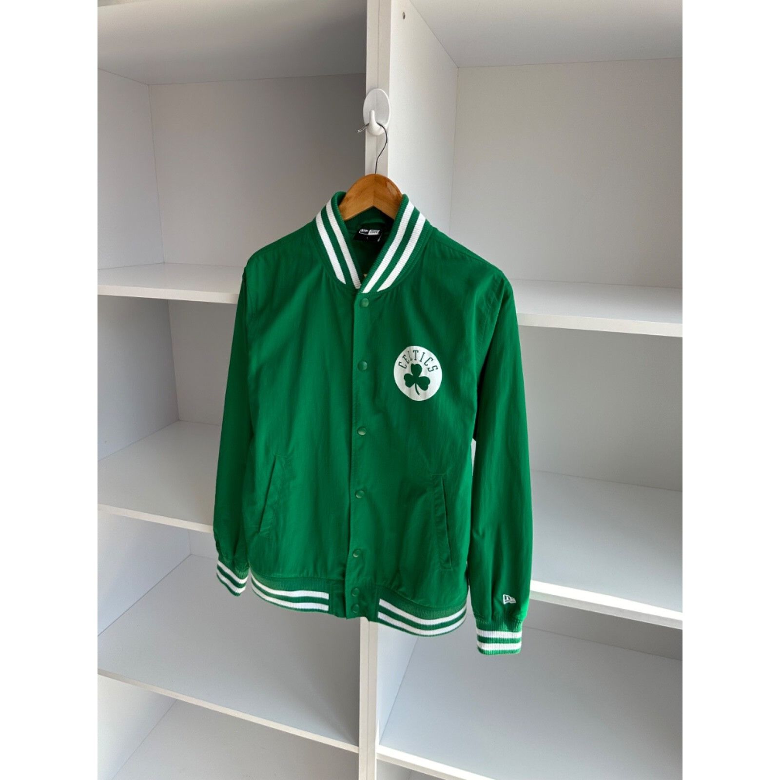 New Era New Era Celtics NBA Team App Pop Logo Varsity Boscel Jacket Size US S / EU 44-46 / 1 - 2 Thumbnail