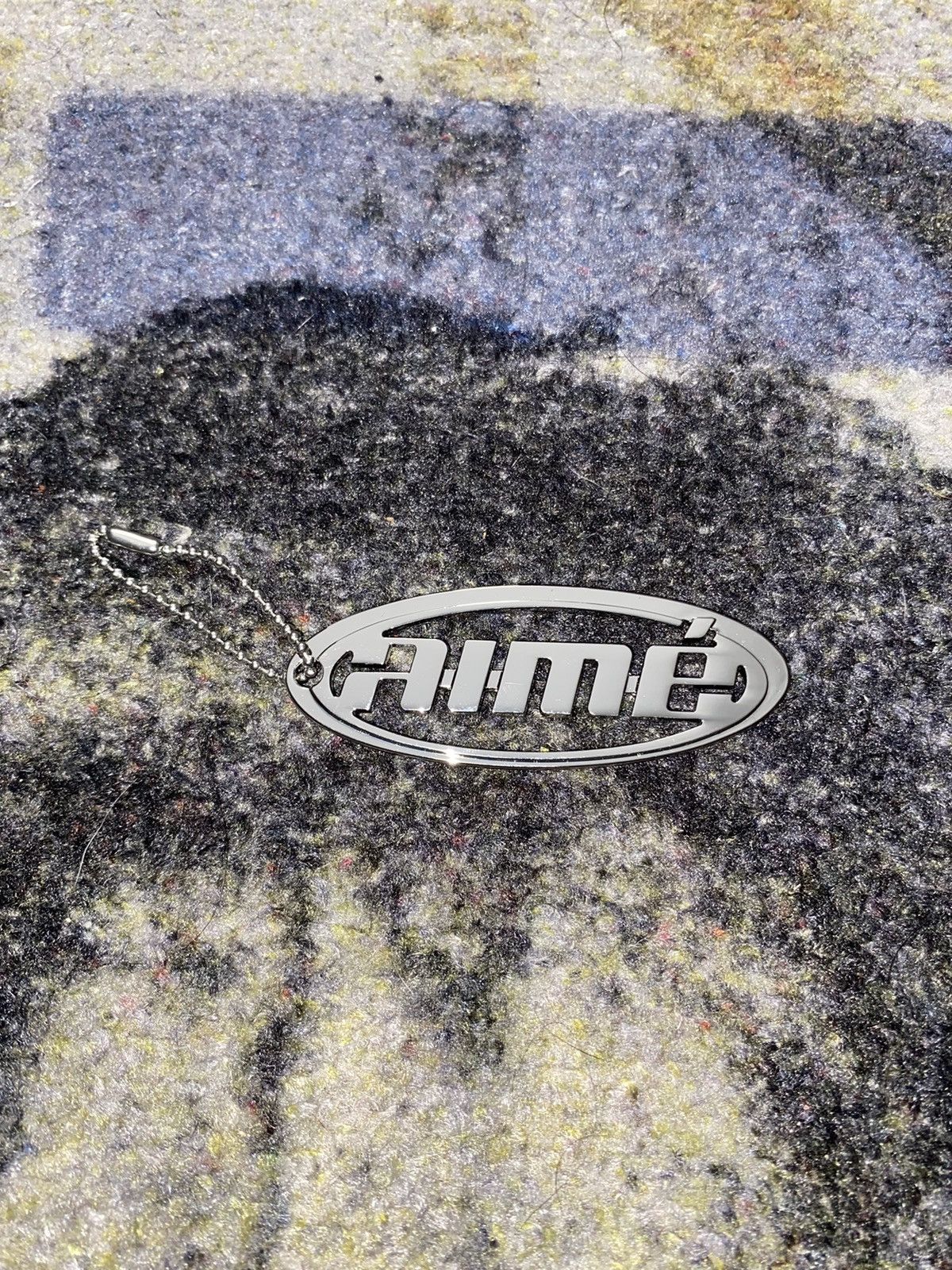 Aime Leon Dore × New Balance Aime Leon Dore Silver Mirror Key Chain Size ONE SIZE - 1 Thumbnail