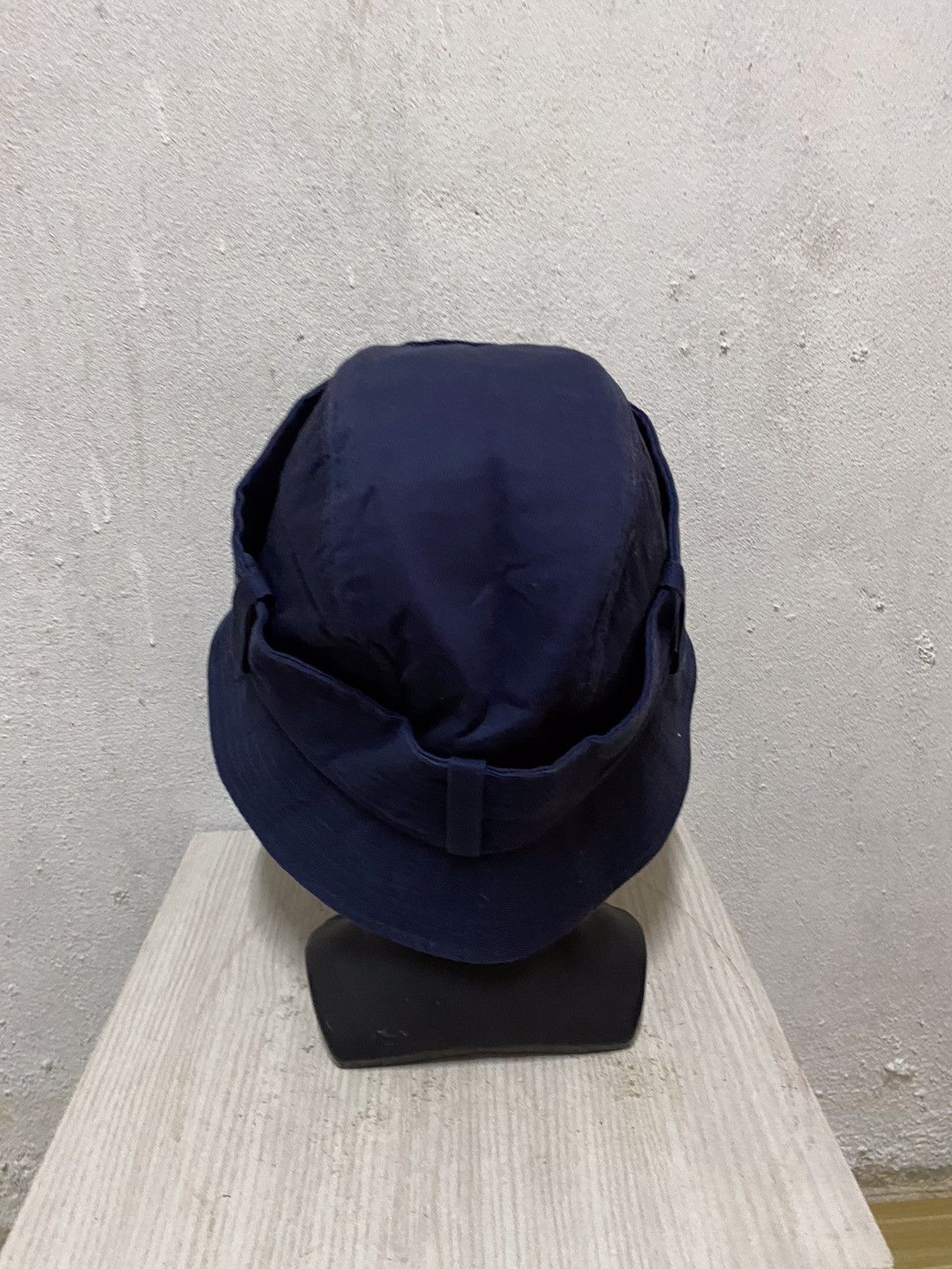 Nike Vintage Nike Small Logo Bucket Hat Size ONE SIZE - 4 Thumbnail