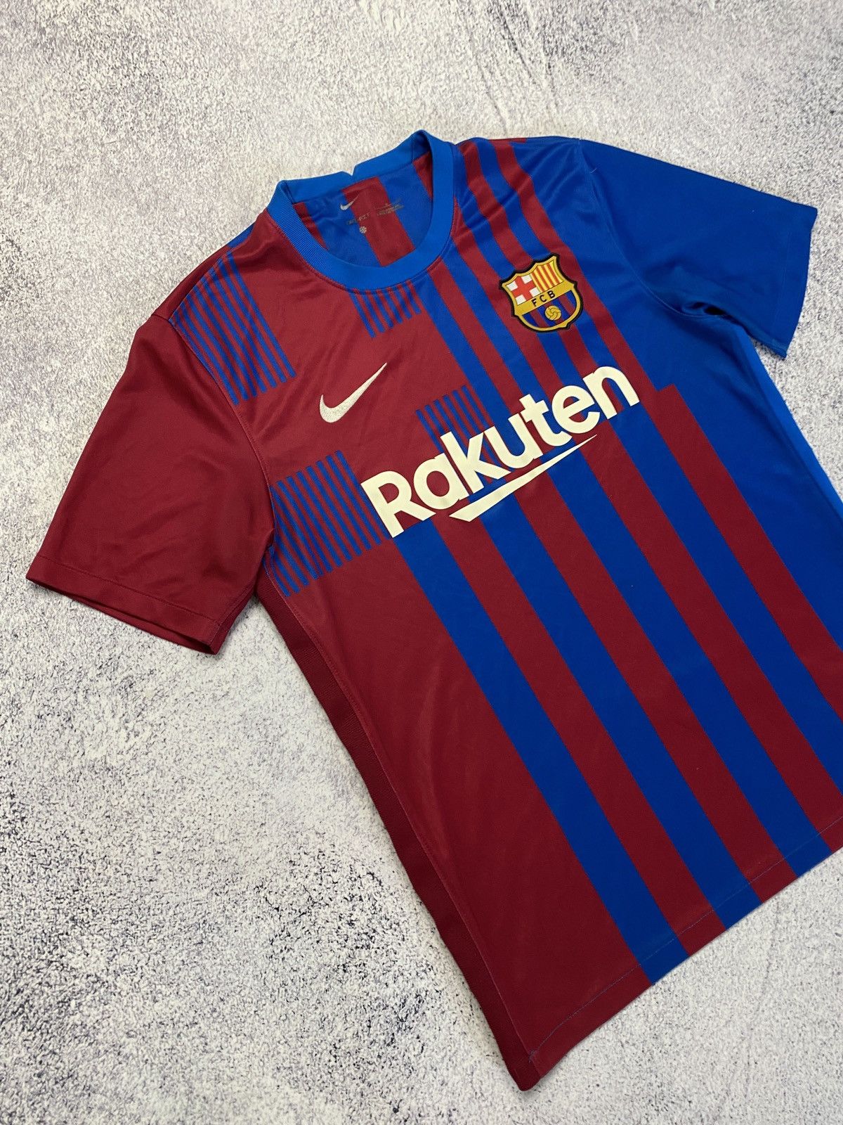 Nike Barcelona Nike 2021/2022 Home Soccer Jersey Football Shirt Size US M / EU 48-50 / 2 - 3 Thumbnail