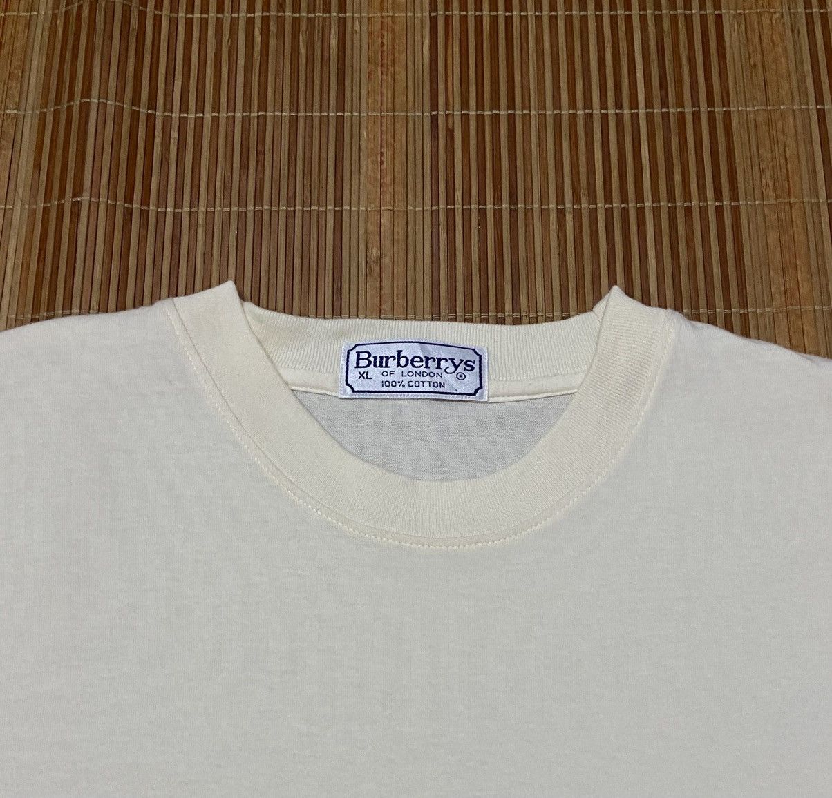 Burberry VINTAGE BURBERRY LONDON TEE Size US XL / EU 56 / 4 - 10 Thumbnail