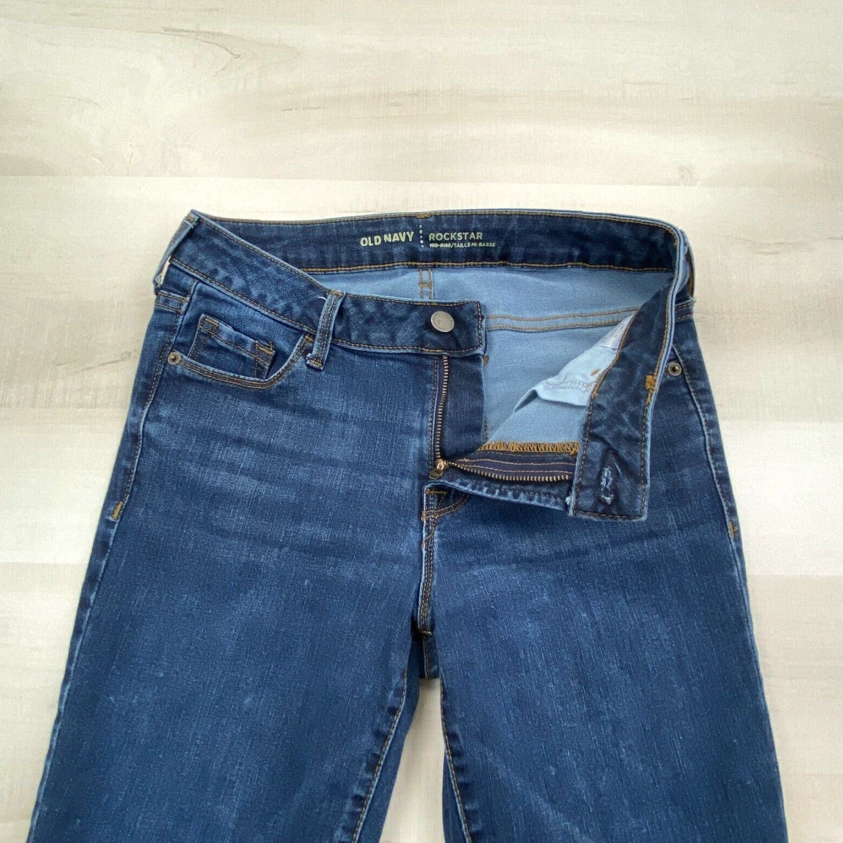 Old Navy Old Navy Women's Rockstar Skinny Jeans, Medium Wash Blue, Size 4, Regular Fit Size 27" / US 4 / IT 40 - 3 Thumbnail
