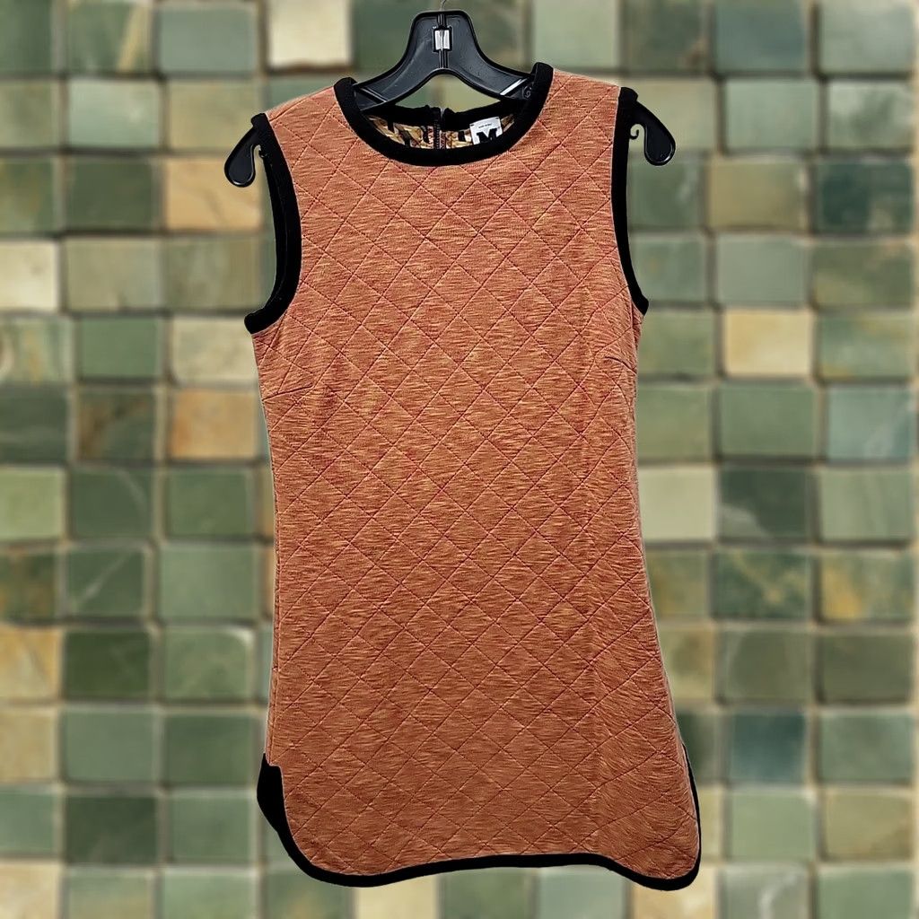Vintage Missoni Womens Medium Quilted Lined Wool Blend Dress Sleeveless Back Zip Midi Orange Pattern Quilted Dress Mens? Size M / US 6-8 / IT 42-44 - 1 Thumbnail