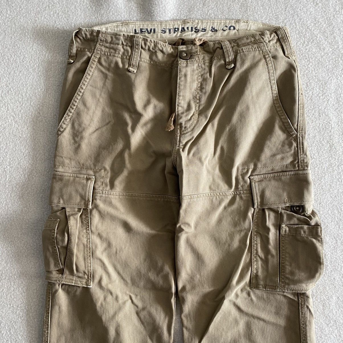 Levi's Vintage Clothing × Vintage Vintage Y2K Levis Cargo Pants w36 Size US 36 / EU 52 - 2 Thumbnail