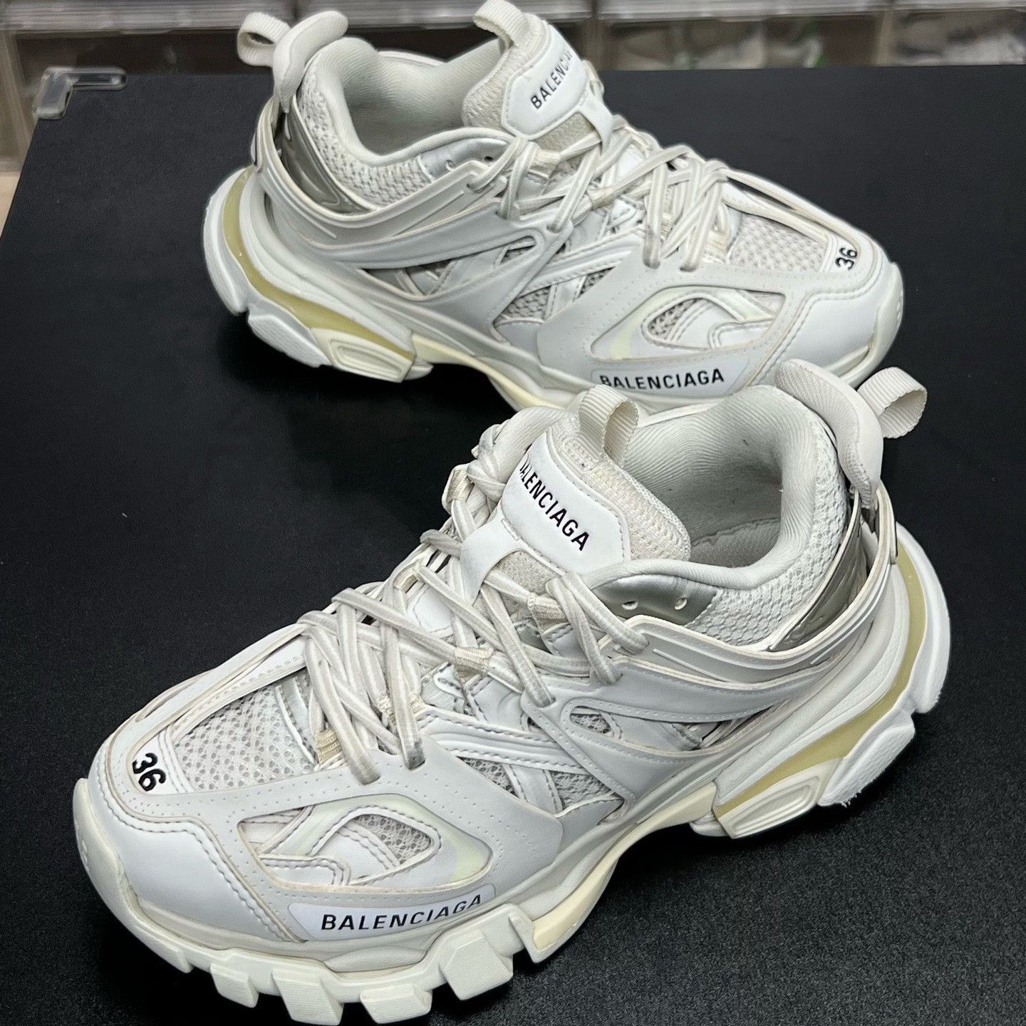 Balenciaga Balenciaga White Designer Casual Size US S / EU 44-46 / 1 - 1 Thumbnail