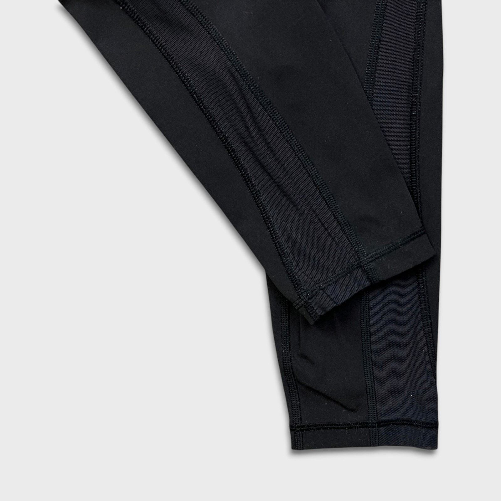 Lululemon Lululemon Wunder Under Pant (Hi-Rise) Size 2 Yoga Leggings Size 26" / US 2 / IT 38 - 6 Thumbnail
