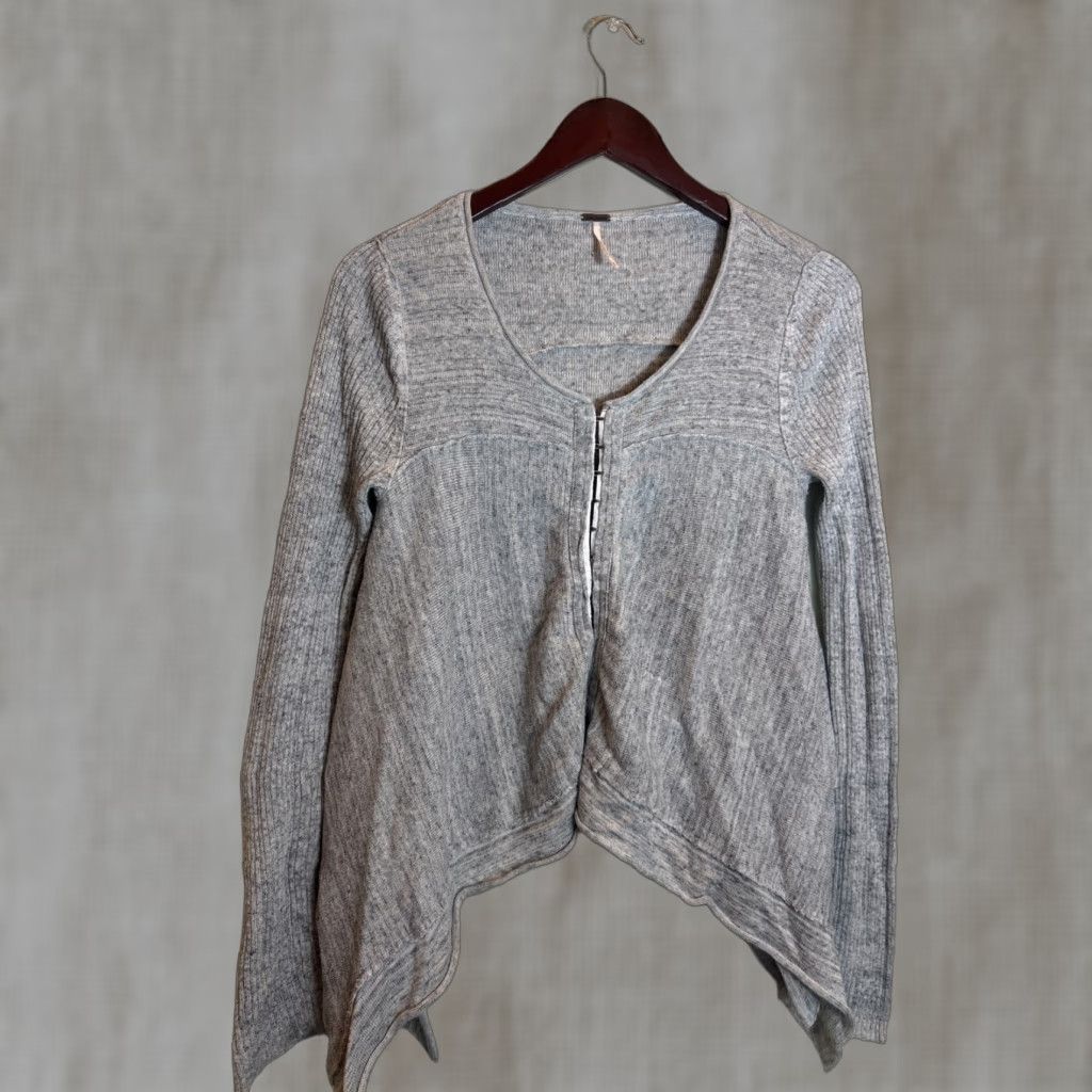 Free People Free People Women’s Small Gray Long Sleeve Full Clasp Gray Sweatshirt Size S / US 4 / IT 40 - 1 Thumbnail