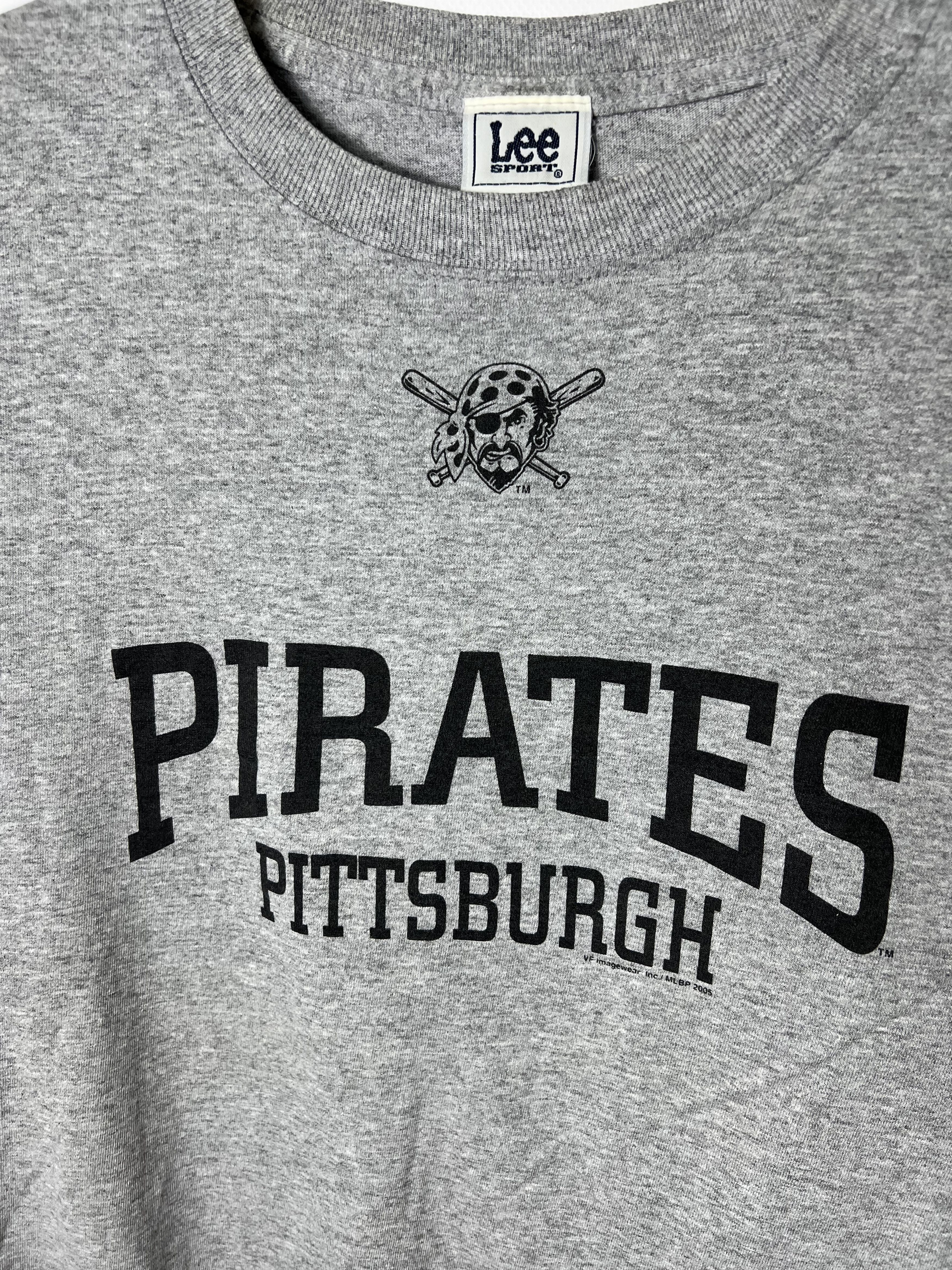 MLB Vintage 2005 Pittsburgh Pirates Logo Lee Sport T-Shirt Size US L / EU 52-54 / 3 - 2 Thumbnail
