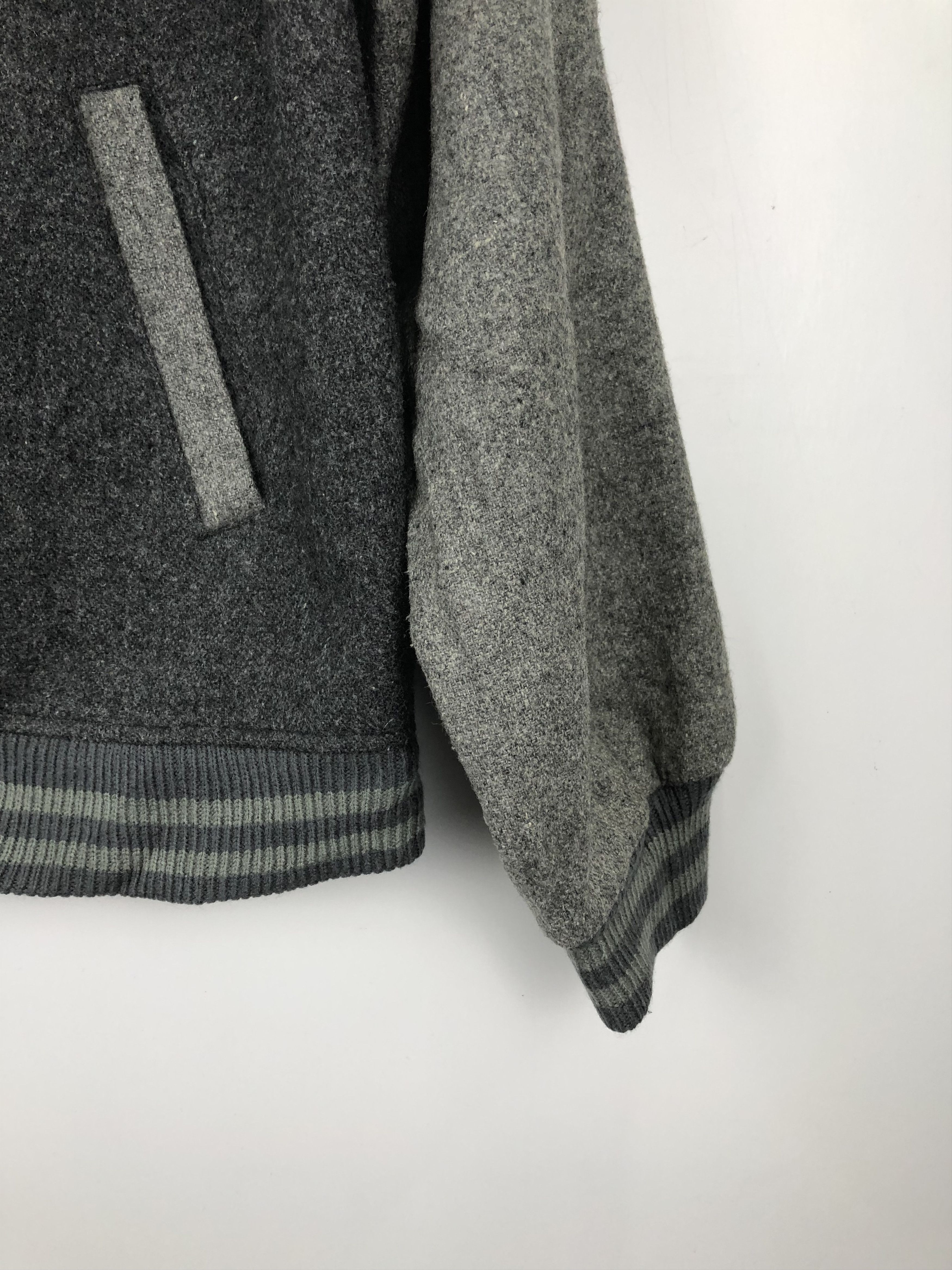 Vintage Vintage Japanese Brand Wool Varsity Jacket V0411 Size US M / EU 48-50 / 2 - 5 Thumbnail