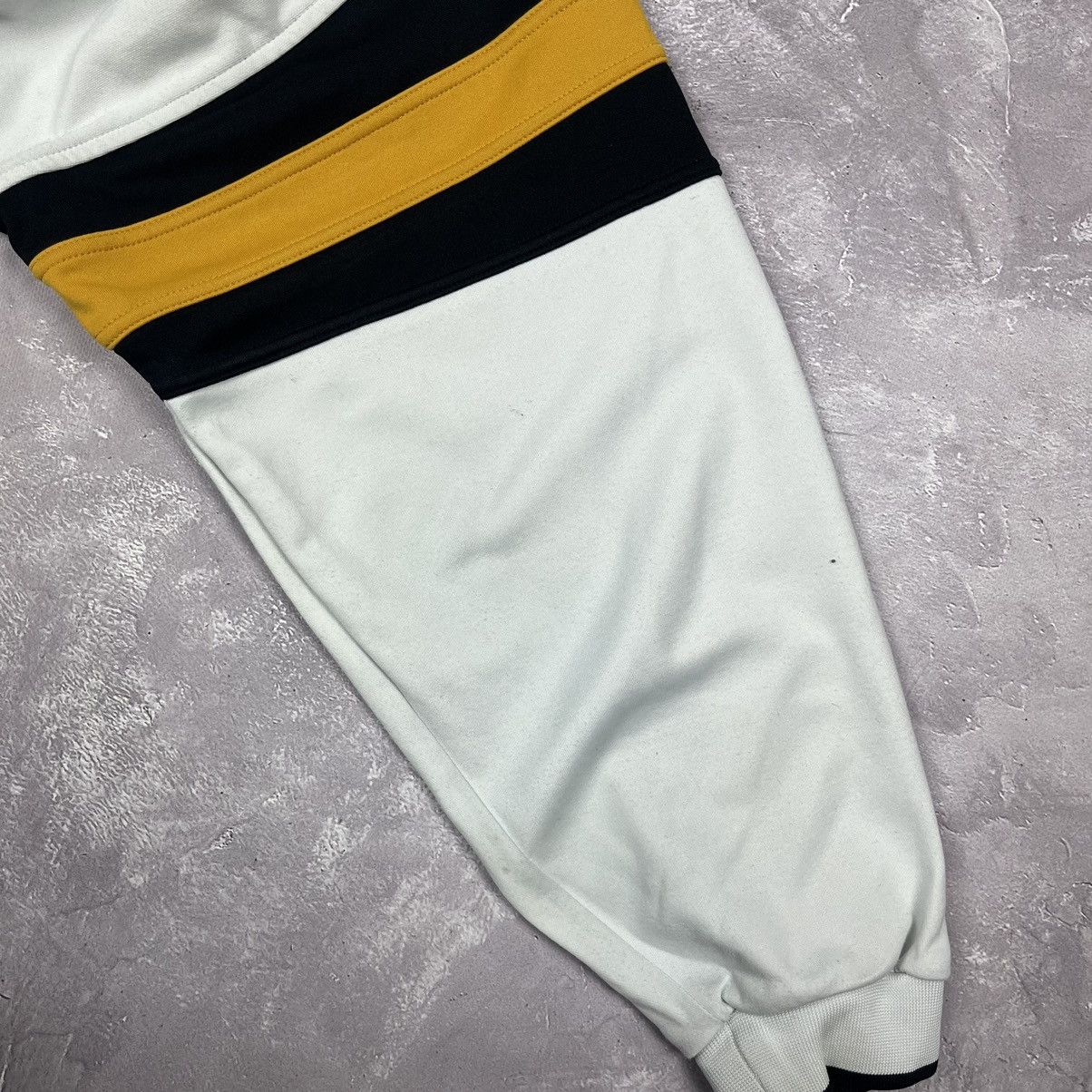 Nike Nike Vintage Embroidered Big Logo White Crewneck Sweatshirt Size US XL / EU 56 / 4 - 9 Thumbnail