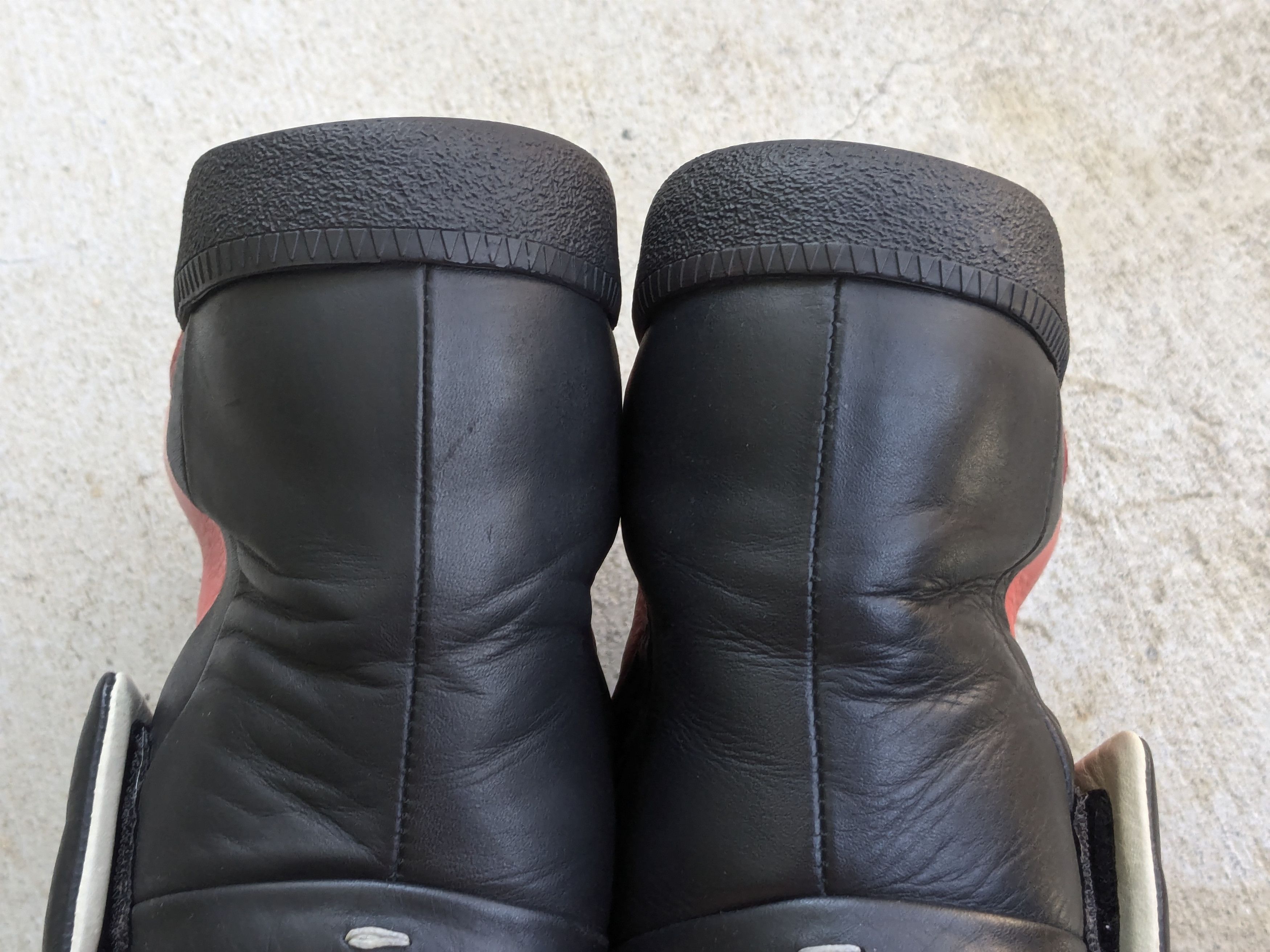 Maison Margiela Maison Margiela Future Red Black 9 42 Leather High Tops Size US 9 / EU 42 - 17 Thumbnail