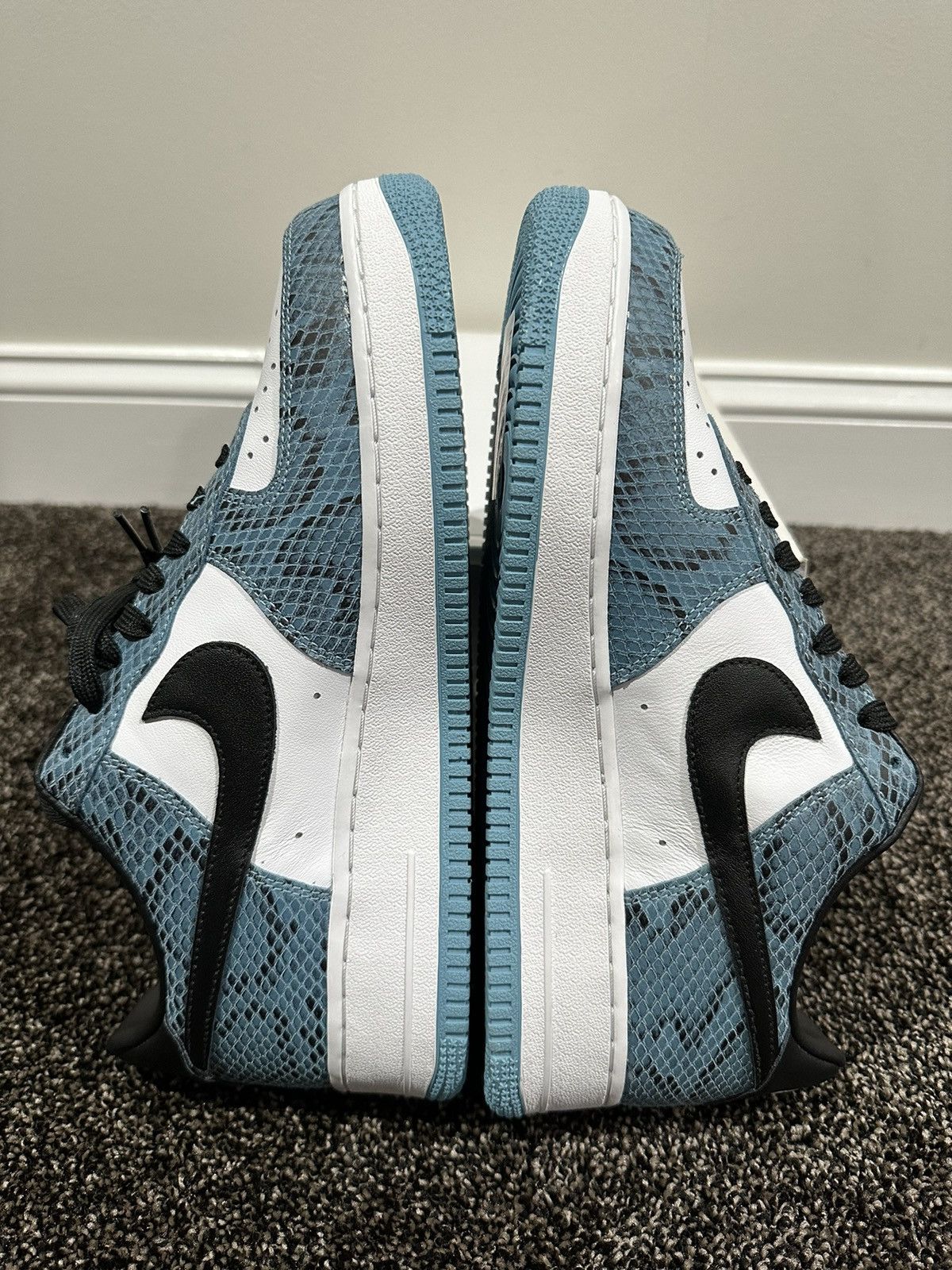 Nike Nike By You Air Force 1 Low Blue Snakeskin Sneakers Size US 10 / EU 43 - 6 Thumbnail