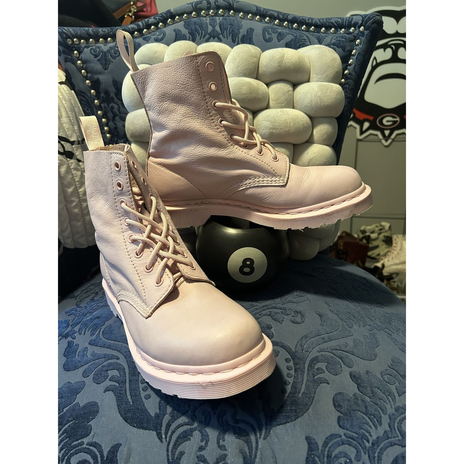 Dr. Martens Dr Martens Pscal Mono Baby Pink Soft Leather size 9/EU 41 Size US 9 / IT 39 - 1 Thumbnail