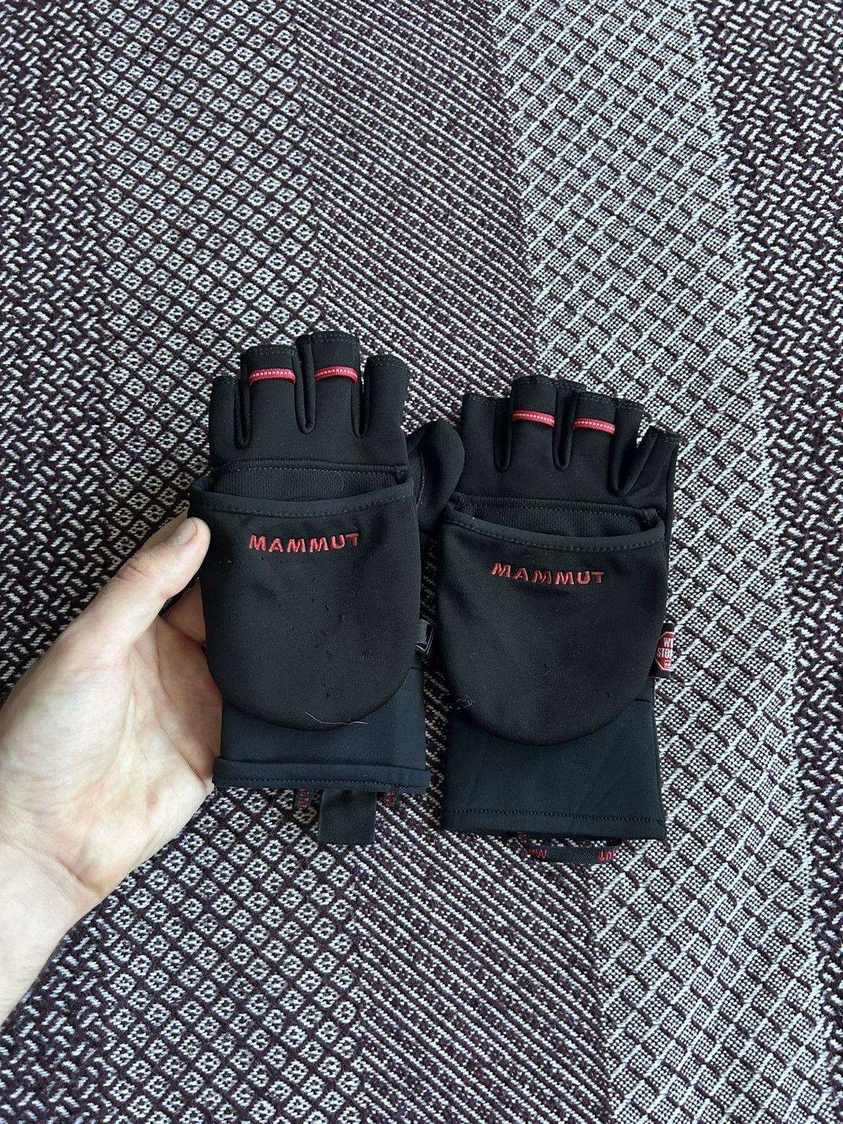 Mammut Vintage Mammut WindStopper Gloves Outdoor Black Unisex Sz M Size ONE SIZE - 5 Thumbnail