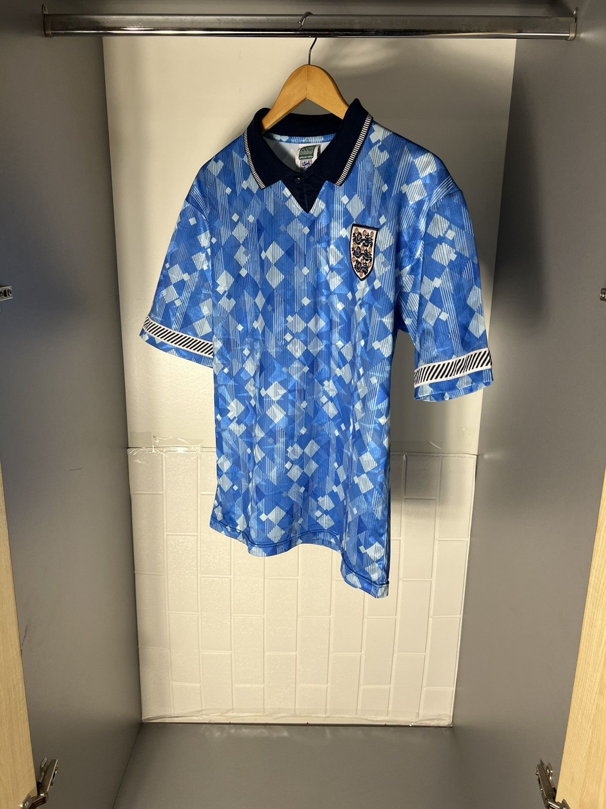 Vintage VERY RARE ENGLAND RETRO SOCCER JERSEY FC MANCHESTER Y2K 90s Size US M / EU 48-50 / 2 - 2 Thumbnail