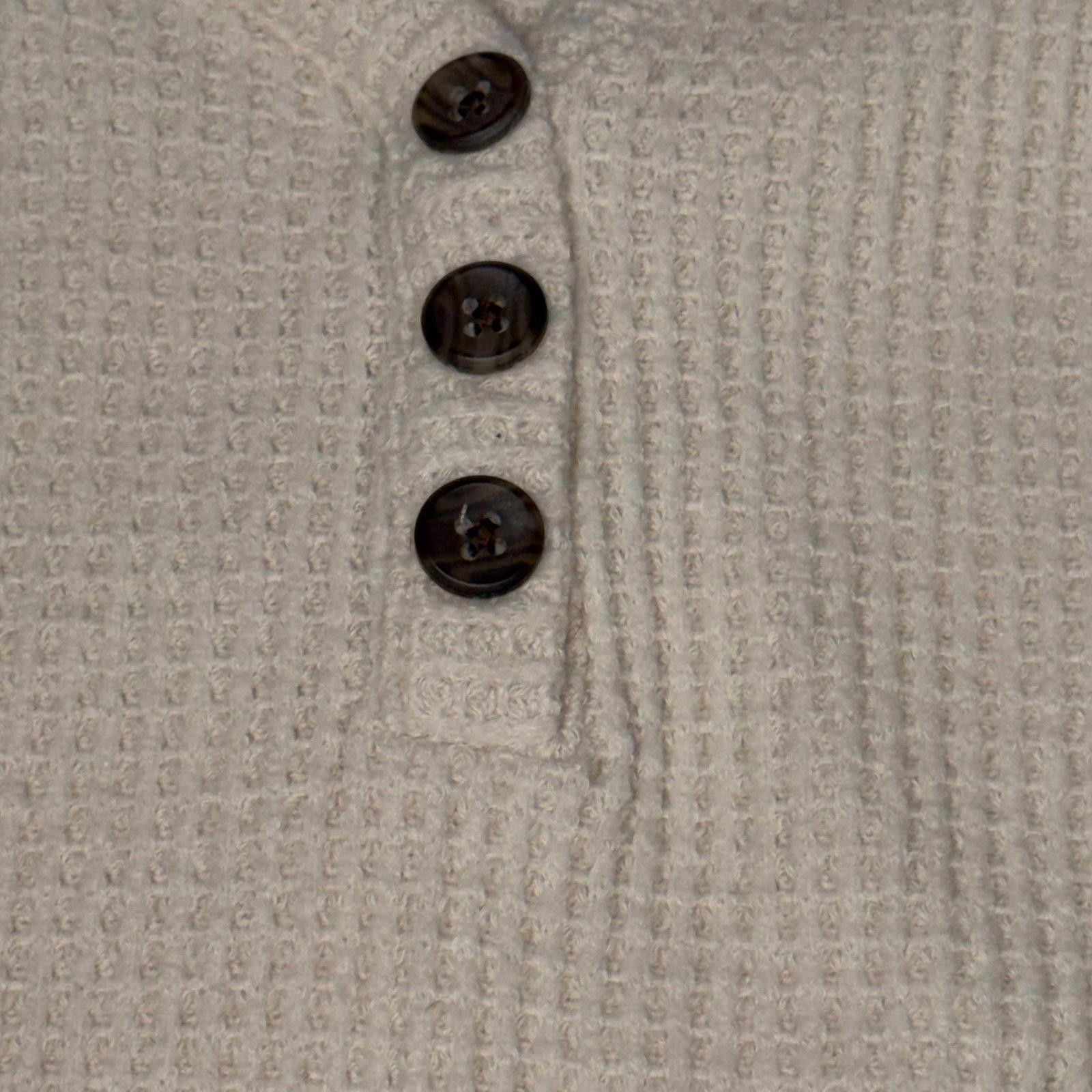 Old Navy Old Navy Cream Waffle Knit Henley Sweater XS (5) Size ONE SIZE - 5 Thumbnail