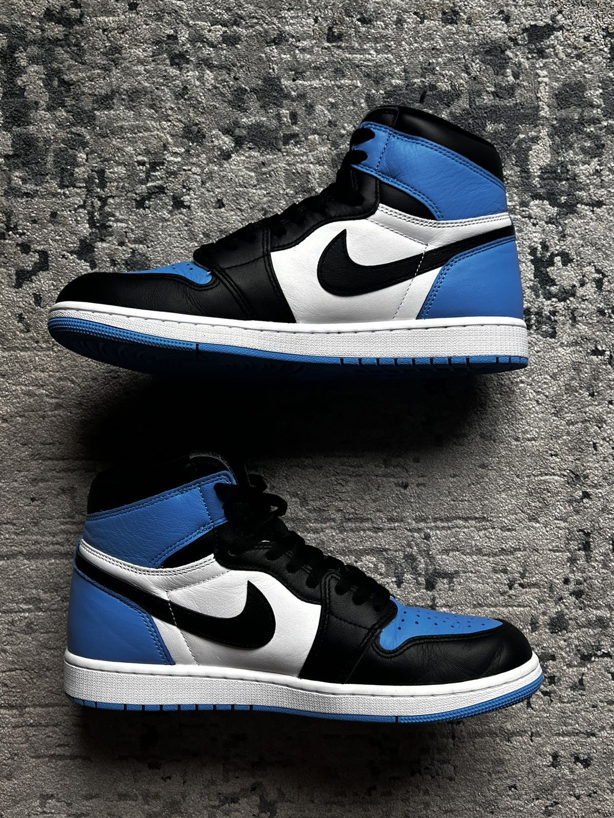 Jordan Brand Jordan retro 1 UNC Toe Size US 10.5 / EU 43-44 - 2 Thumbnail