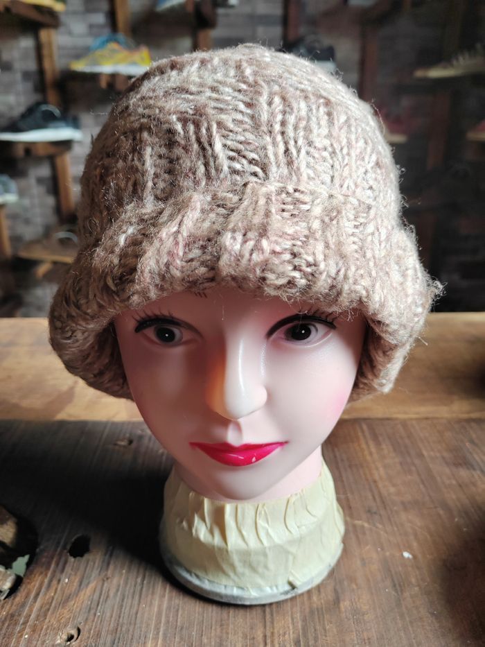 Japanese Brand Vintage Crochet Knitted handmade Beanie Snowcap Size ONE SIZE - 2 Thumbnail